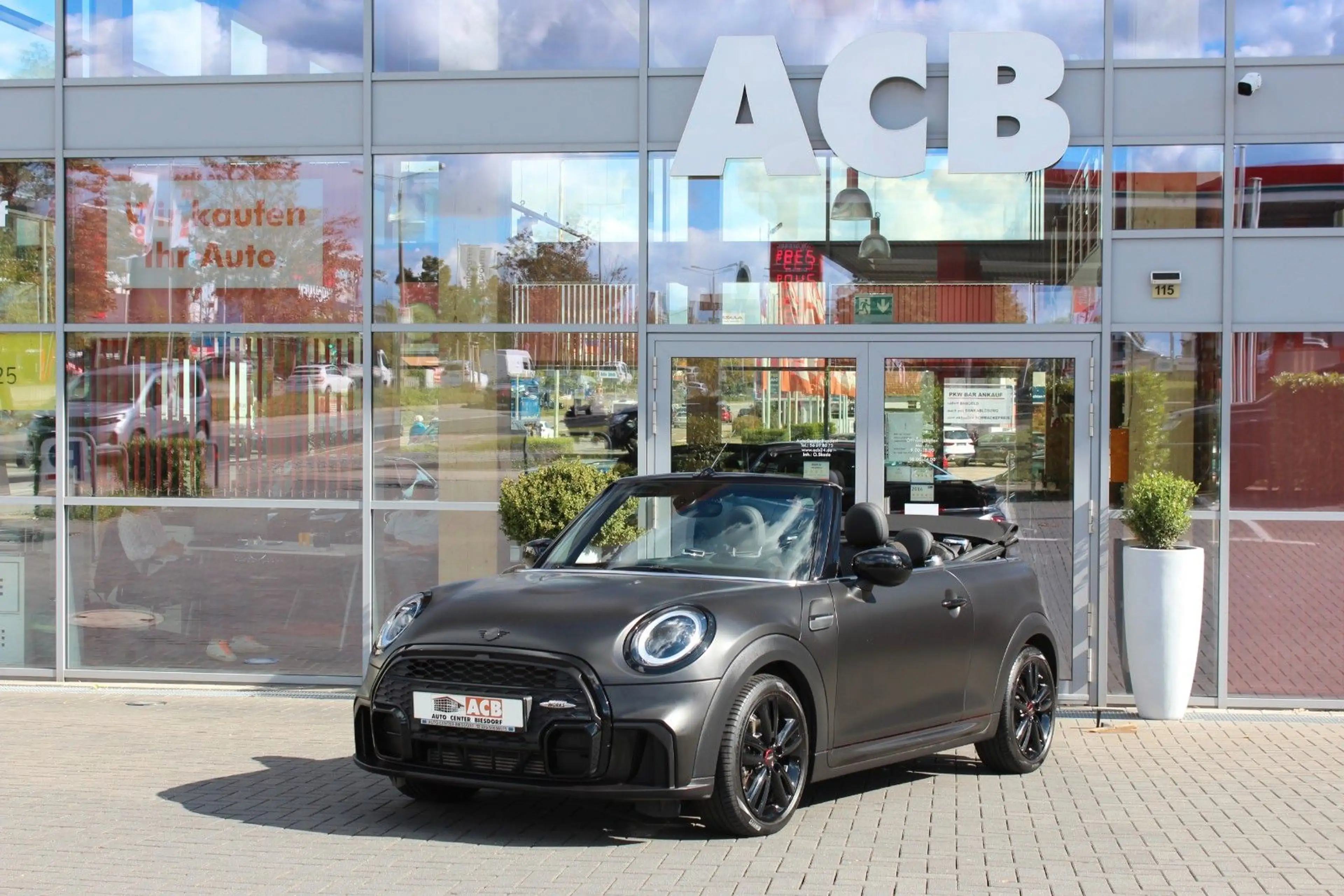 MINI Cooper Cabrio John Cooper Works Trim Leder LED