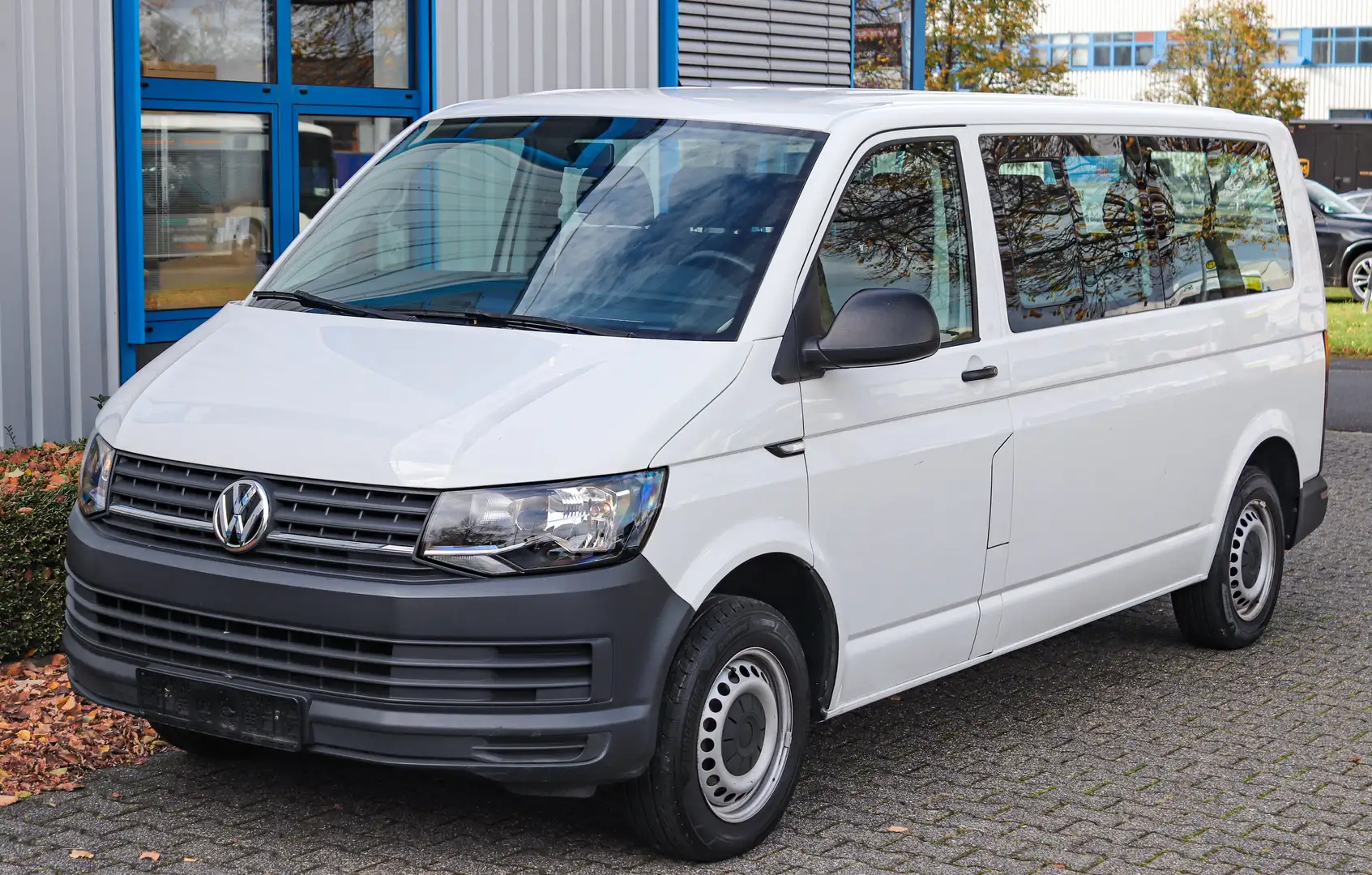 Volkswagen T6 Kombi Kombi lang 9-SITZE*1.HAND*KLIMA*PDC*8xREIFEN*BT Weiß - 1