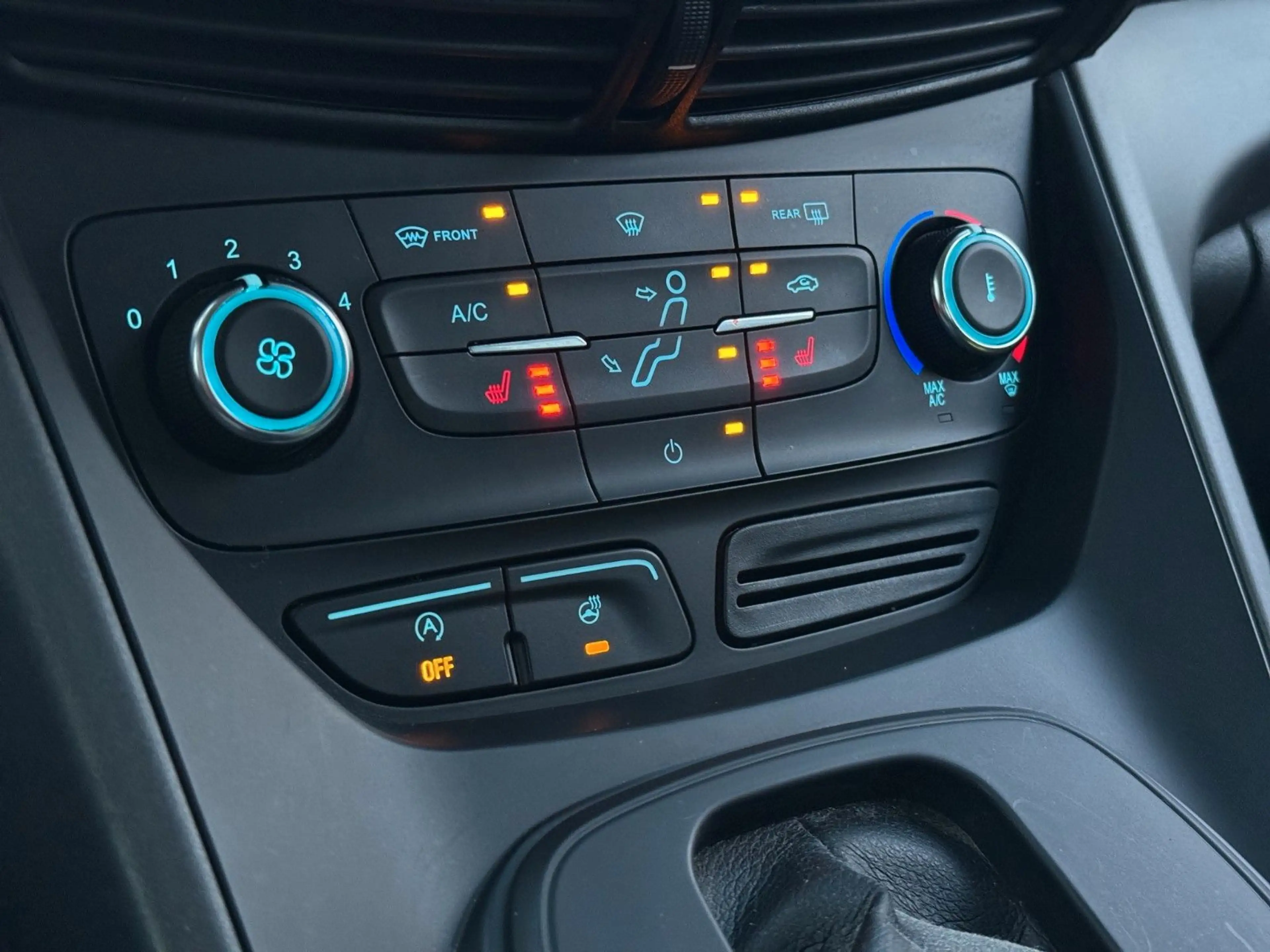 Ford Grand C-Max 1.5 TDCi Aut. Cool&Connect Winterpa. — photo 14