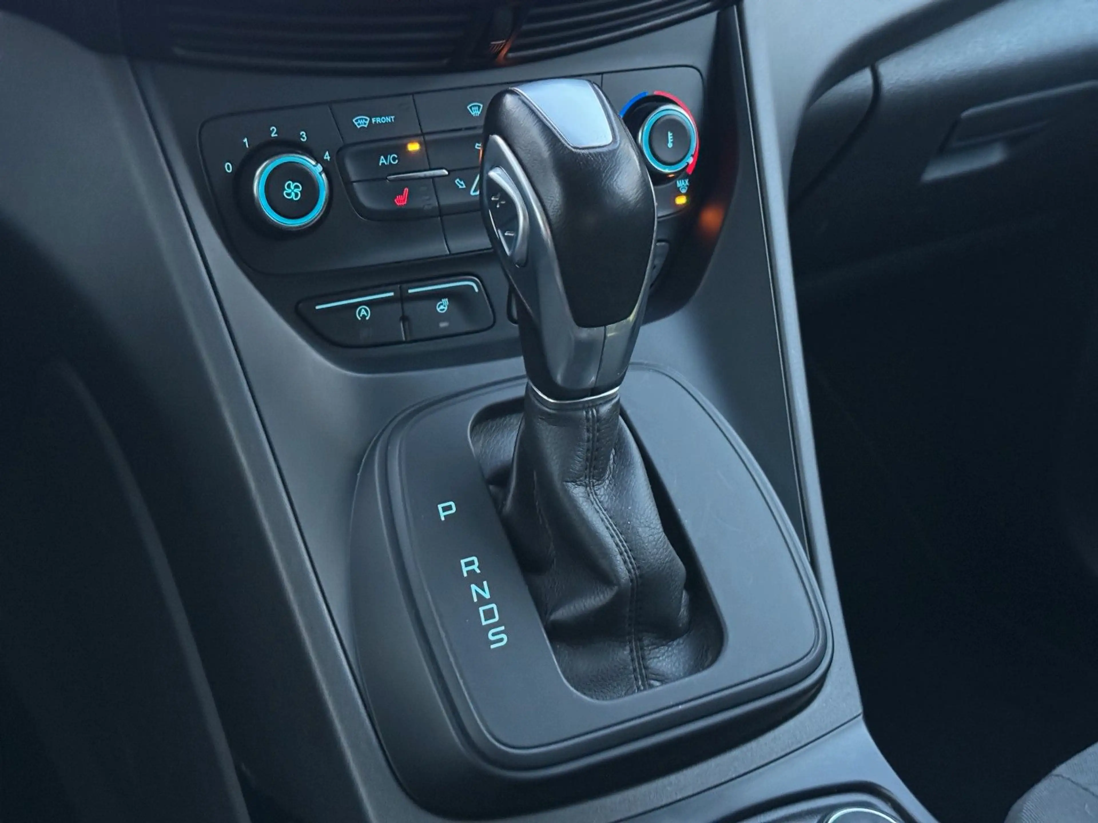 Ford Grand C-Max 1.5 TDCi Aut. Cool&Connect Winterpa. — photo 15