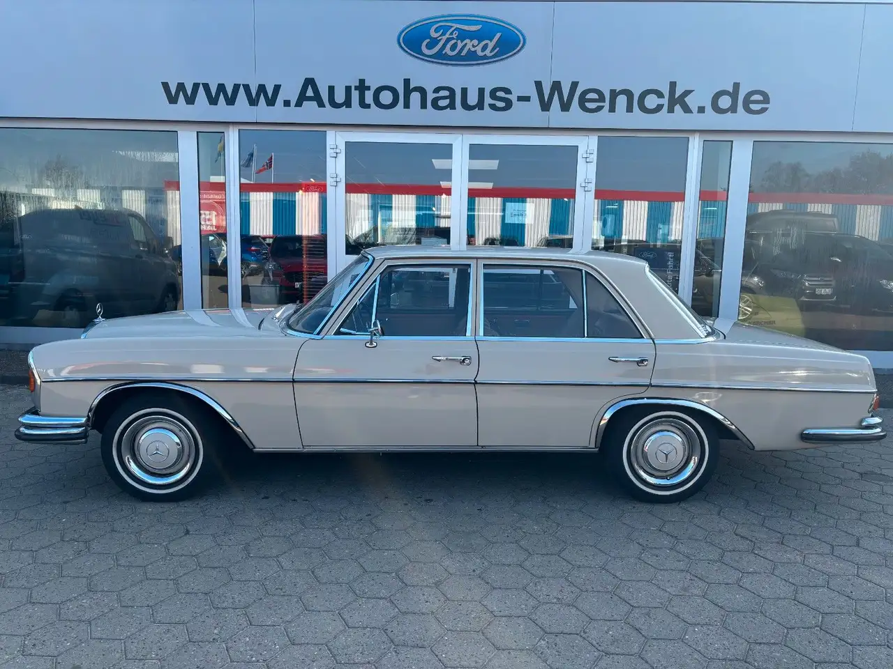 Mercedes-Benz 250 S (108) *3.HAND*AHK*LEDER*HU NEU*, foto 1
