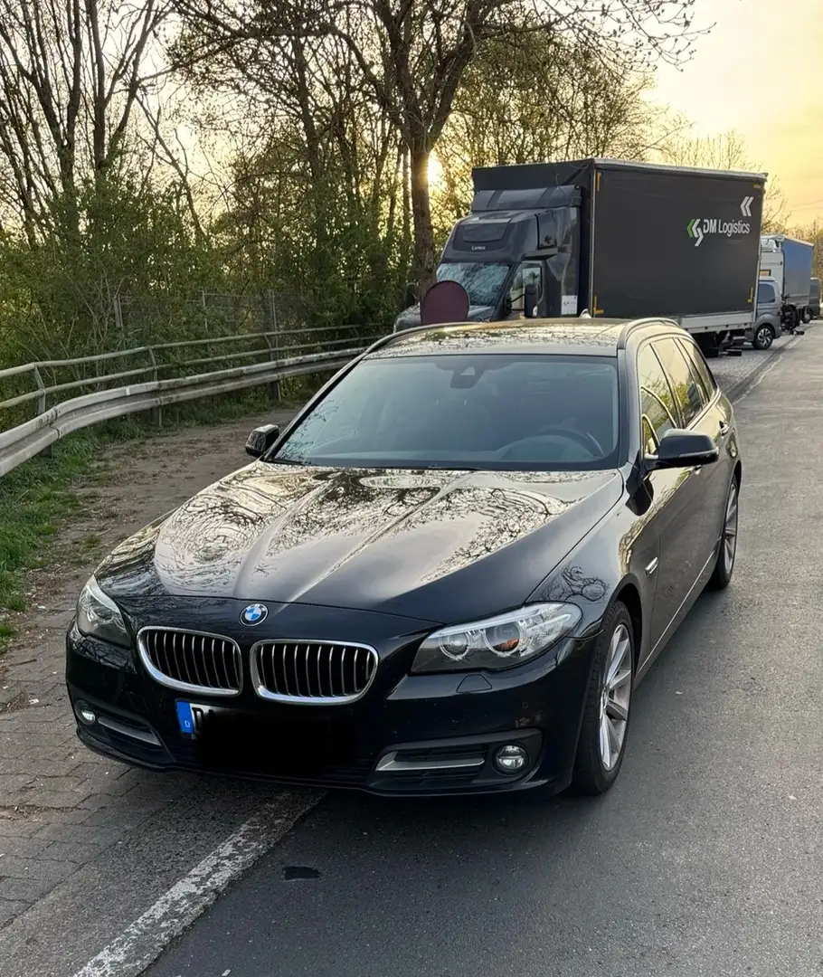 BMW 530 530d xDrive Touring Aut. Luxury Line - 2