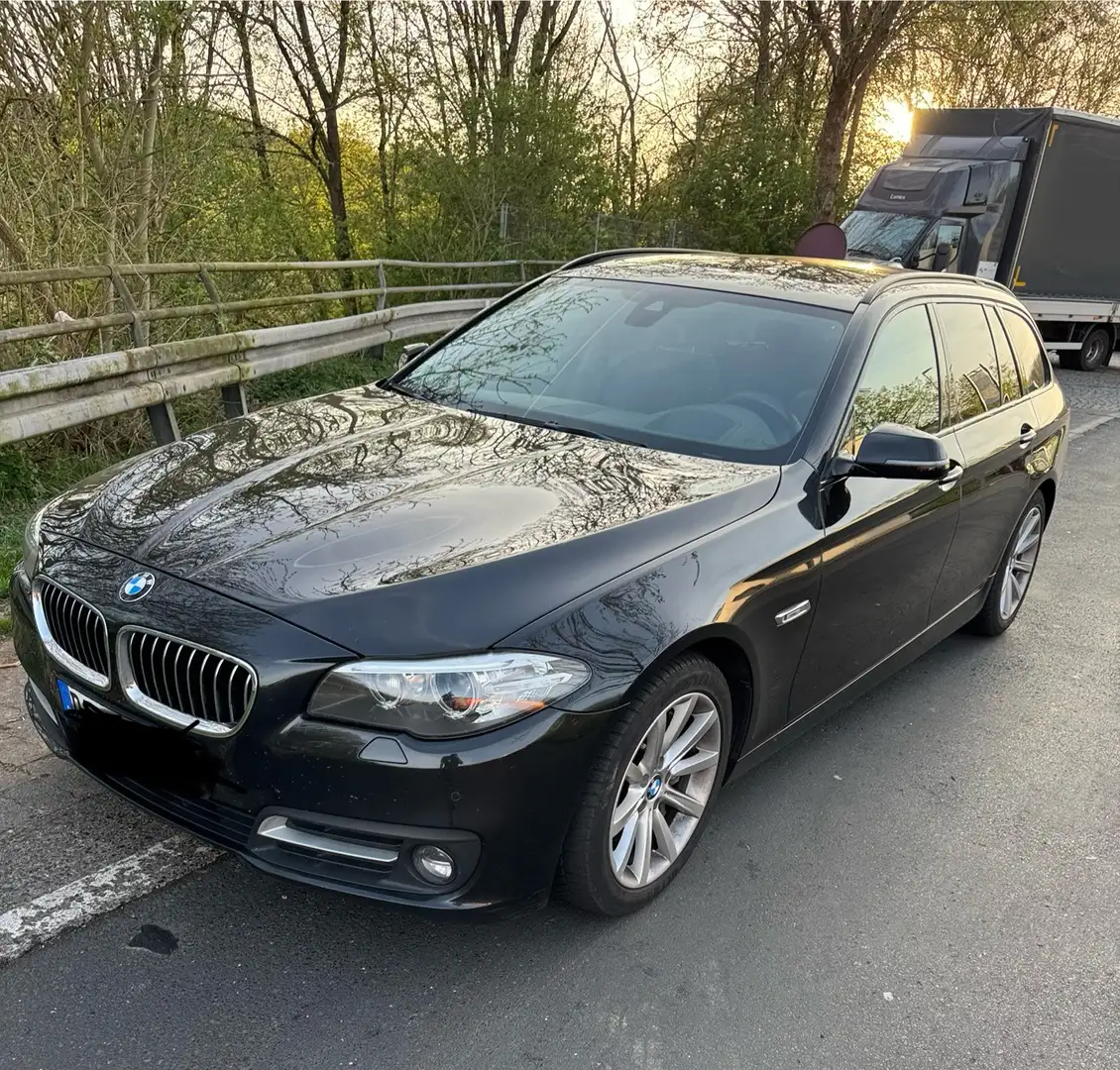BMW 530 530d xDrive Touring Aut. Luxury Line - 1