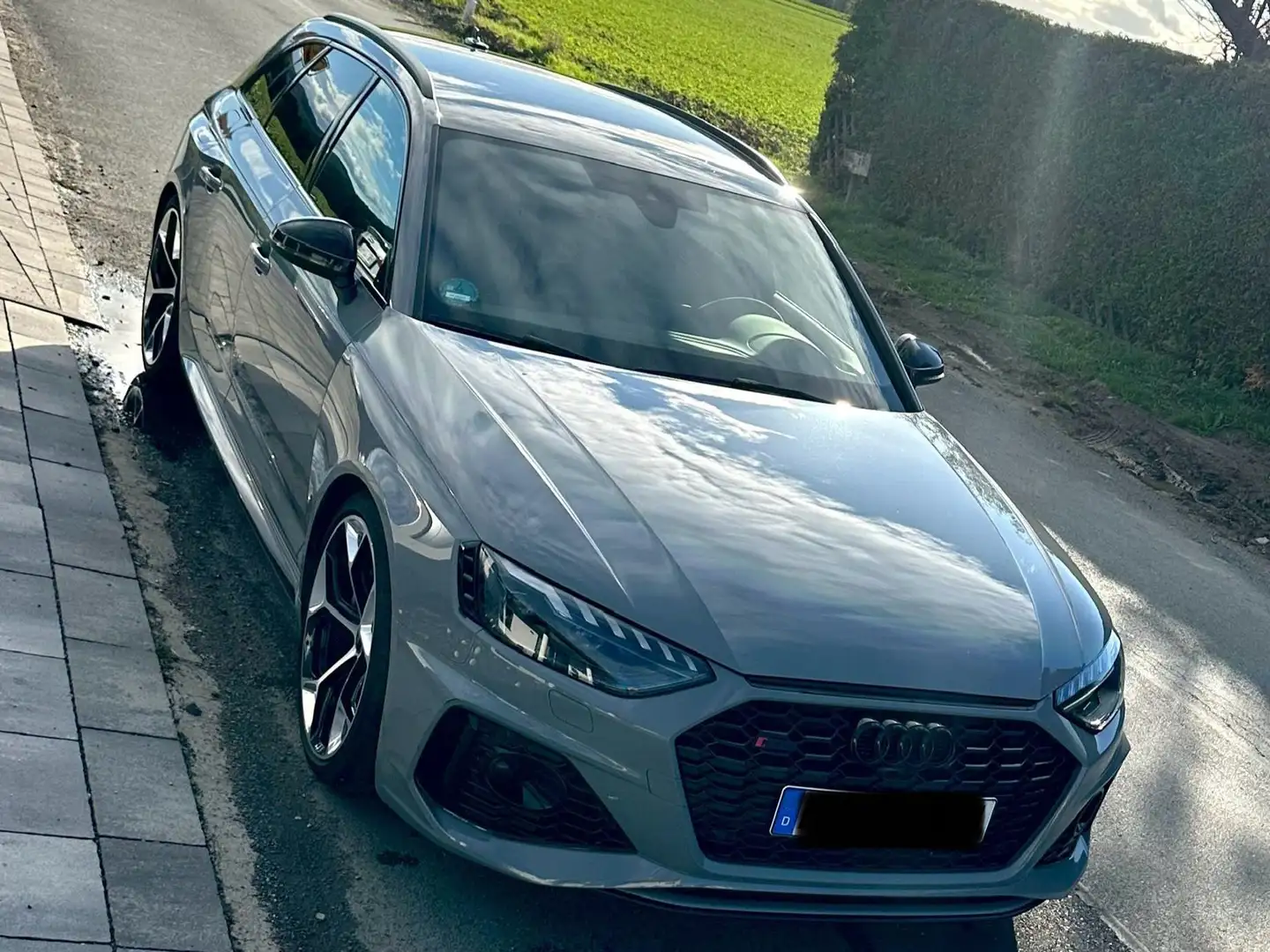 Audi RS4 RS4 Avant quattro tiptronic Grau - 1
