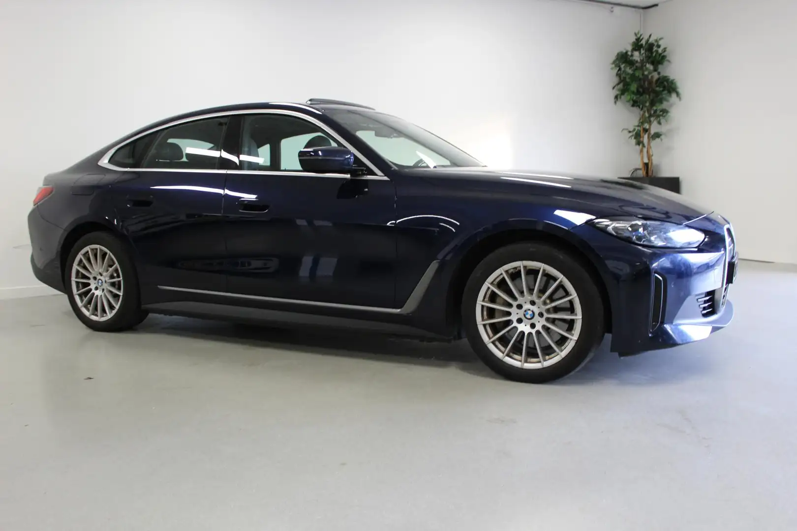 BMW i4 eDrive40 High Executive 84 kWh | SCHUIF/-KANTELDAK Bleu - 2