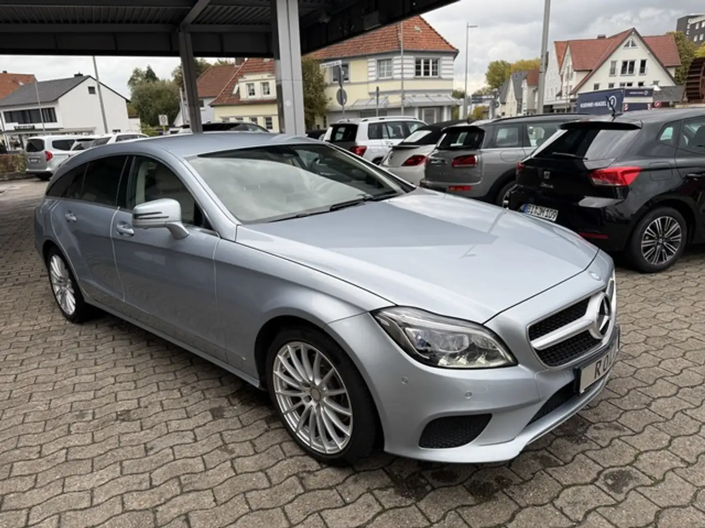 Mercedes-Benz CLS 250 d 4-Matic 360 Leder Comand Ambiente LED Argent - 1