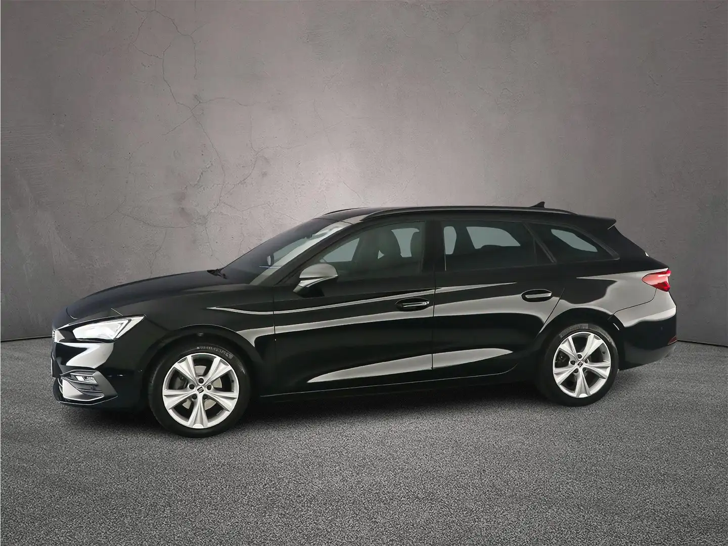 SEAT Leon Sportstourer FR Business Intense 1.0 TSI 110pk Tre Negro - 2