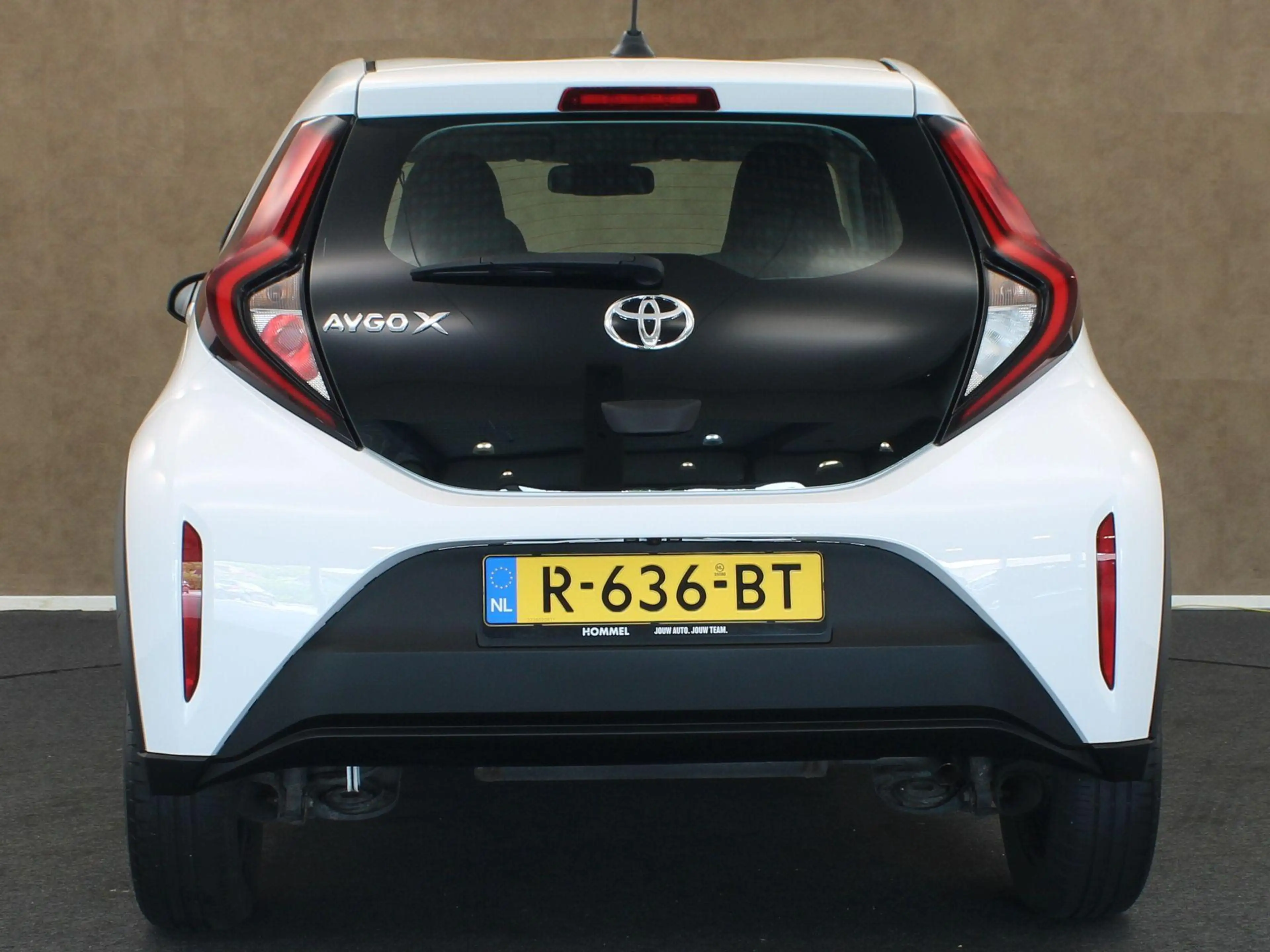 Toyota Aygo X 1.0 VVT-i MT Play - ORIGINEEL NEDERLANDSE AUTO - A — photo 8