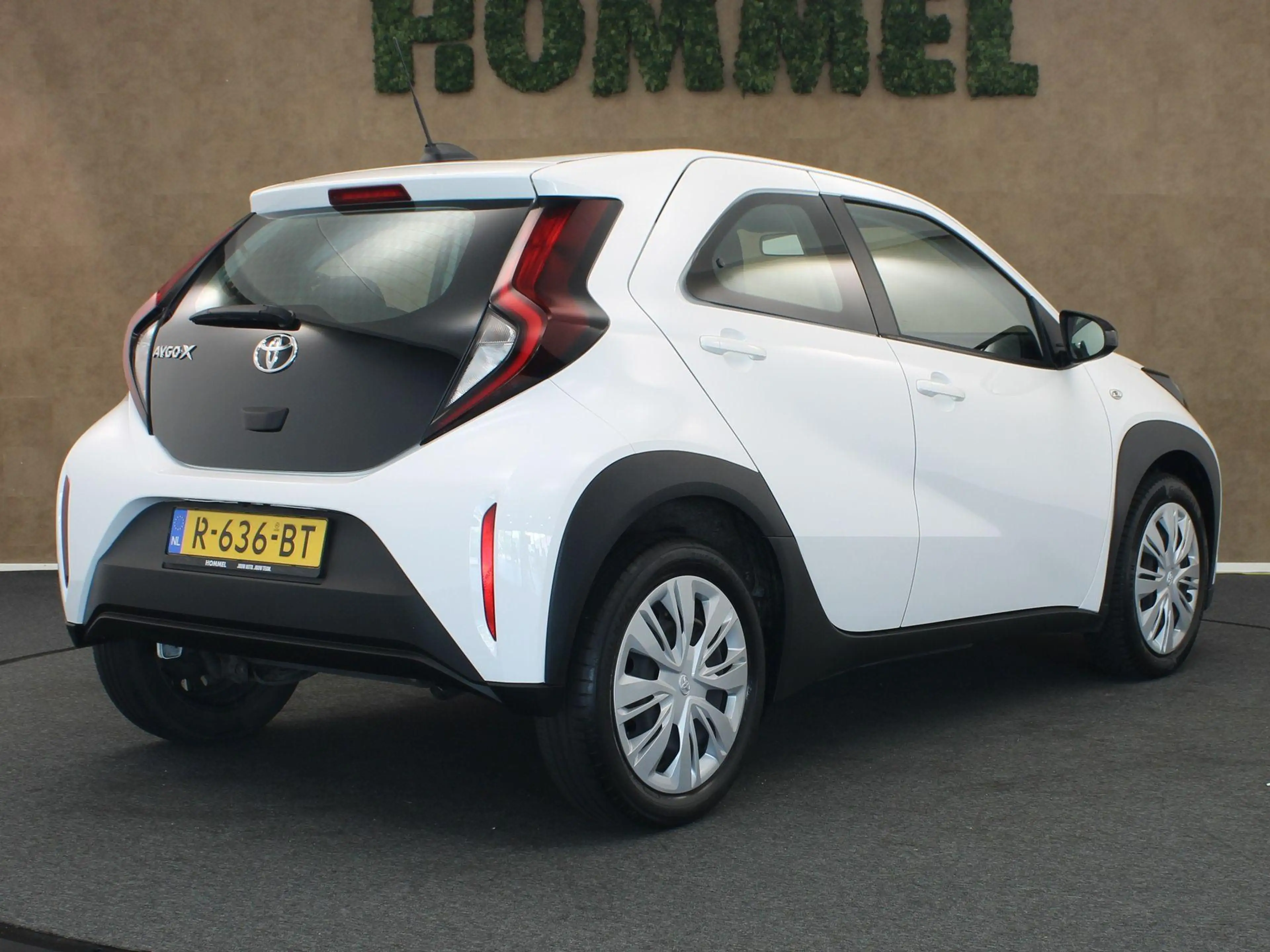 Toyota Aygo X 1.0 VVT-i MT Play - ORIGINEEL NEDERLANDSE AUTO - A — photo 6
