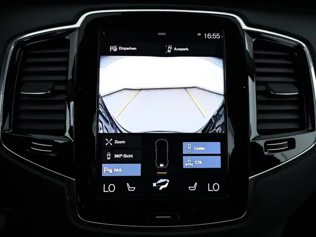 Volvo XC90 view 16