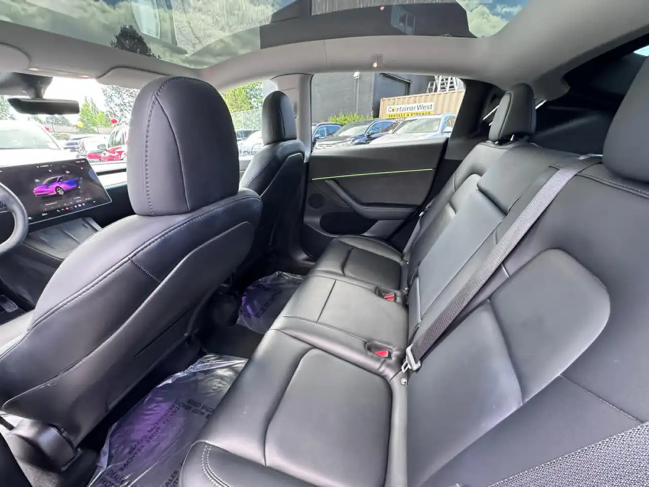 Tesla Model Y снимка Tesla Model Y