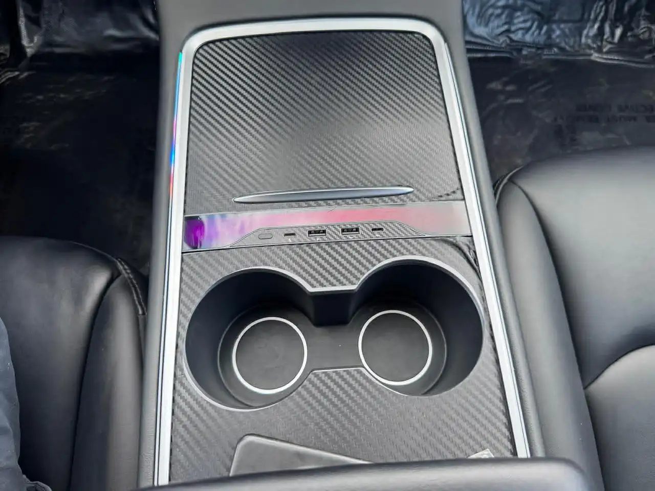 Tesla Model Y снимка Tesla Model Y