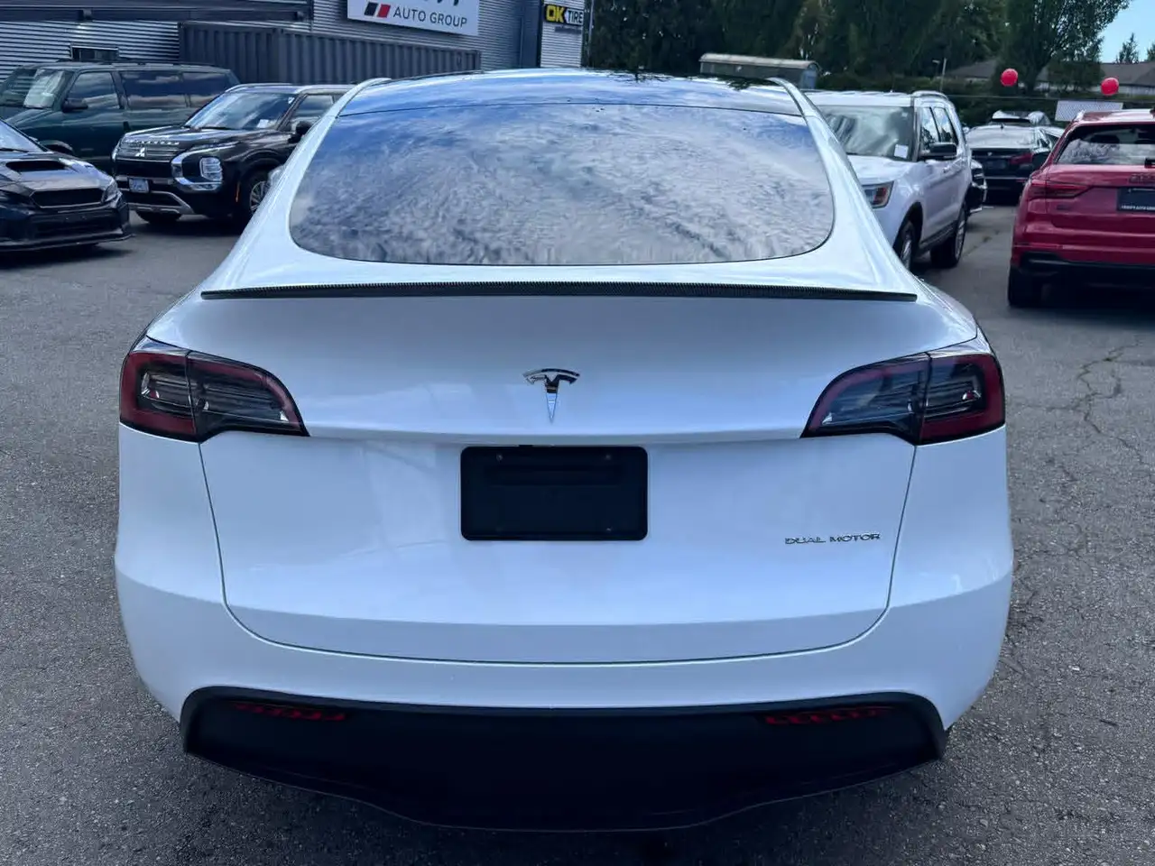 Tesla Model Y снимка Tesla Model Y
