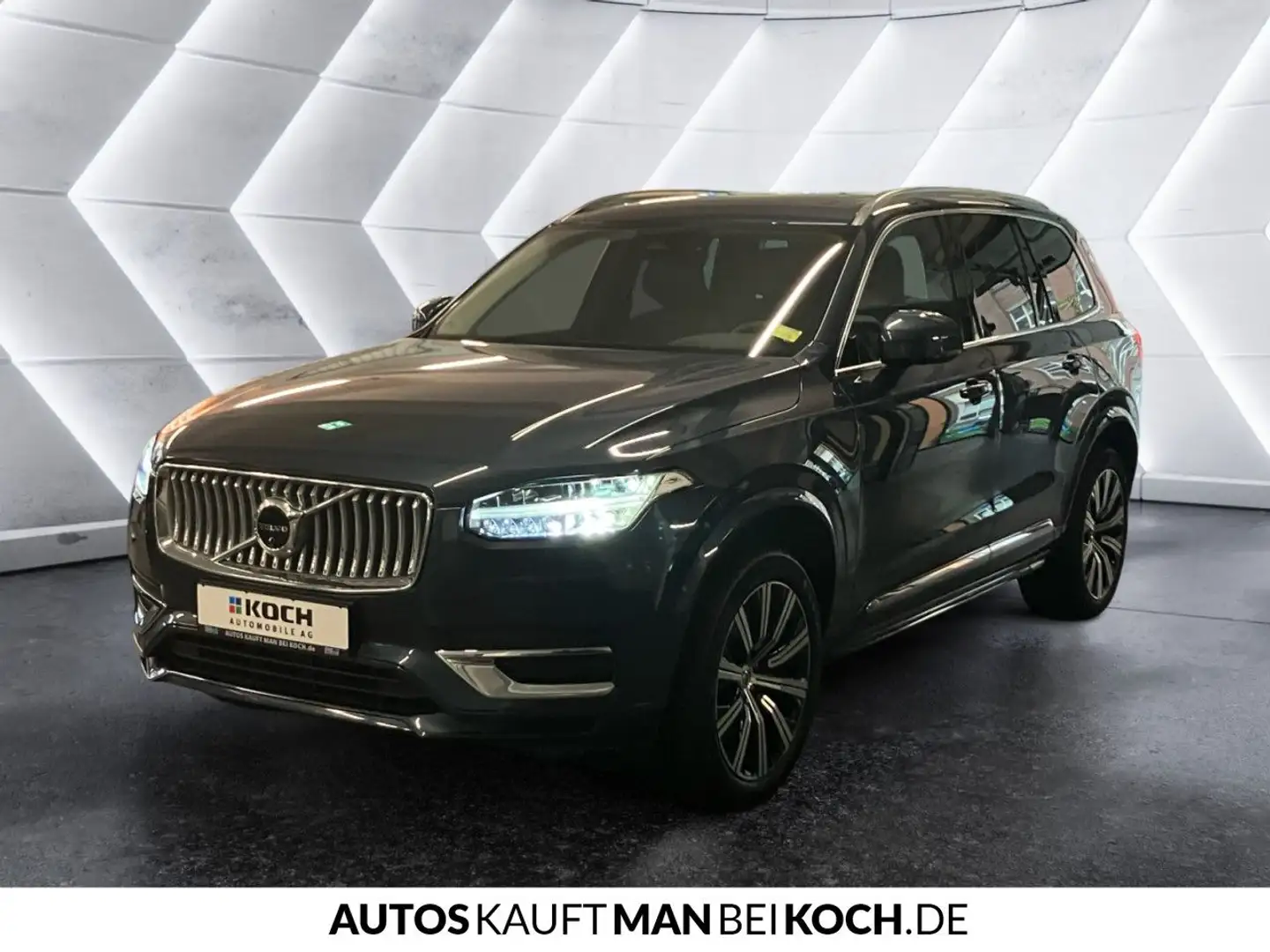 Volvo XC90 B5 AWD Plus Bright AHK PANO 360 FSHz H&K Navi Blau - 2