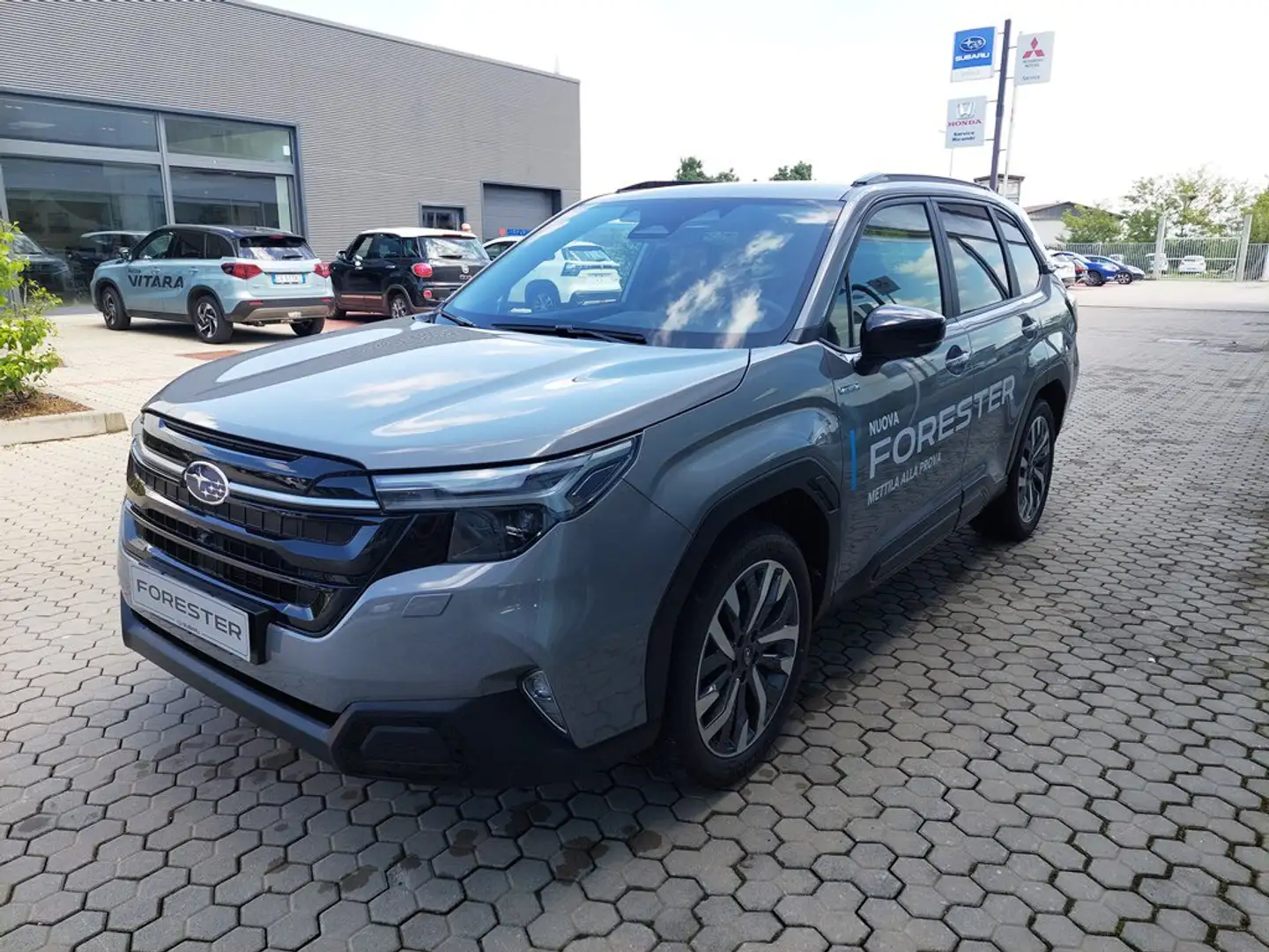 Subaru Forester 2.0 MHEV CVT Lineartronic Premium *KM ZERO* Сірий - 2