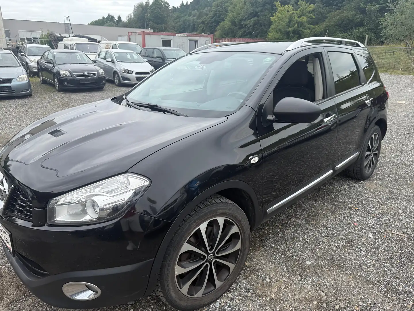 Nissan Qashqai+2 2,0 dCi 7 sitzer 4WD DPF Aut. panoramadach Euro 5 Czarny - 1