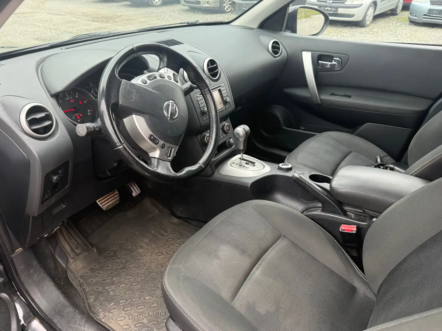 Nissan Qashqai+2 2,0 dCi 7 sitzer  4WD DPF Aut. panoramadach Euro 5 Czarny - 2