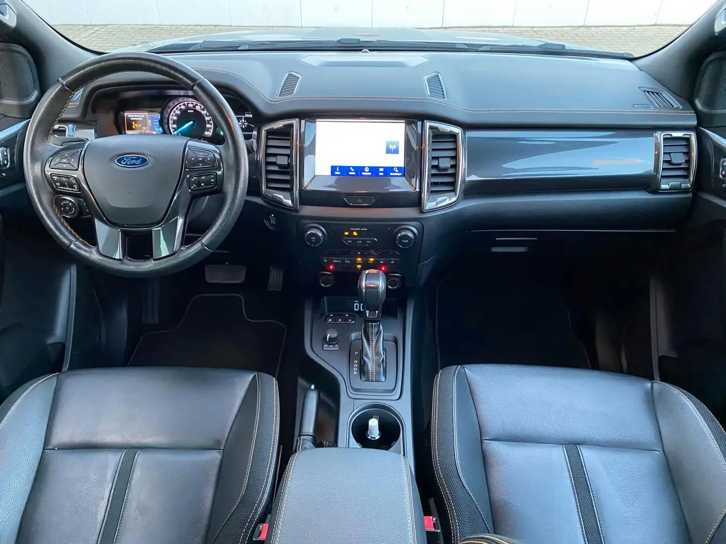 Ford Ranger Wildtrak Doppelkabine 4x4 Grau - 2