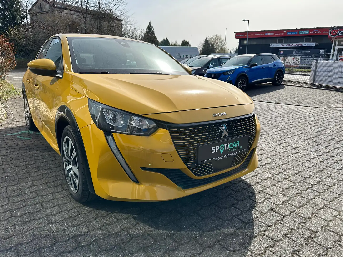 Peugeot 208 Active Elektro 136 Gelb - 2