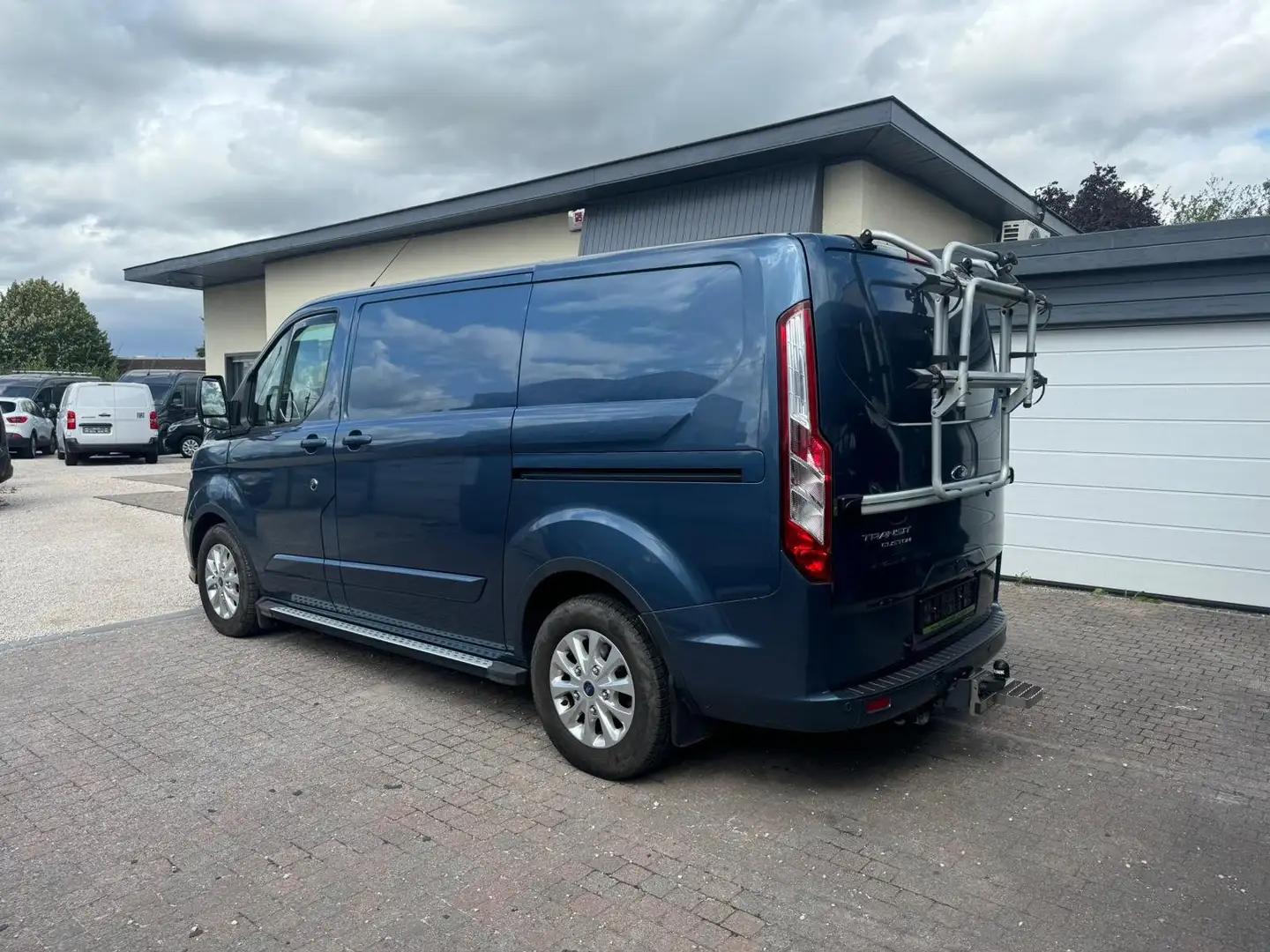 Ford Transit Custom LIMITED * AUT * 170PK * LANE * BLIS * CAMERA * ACC Bleu - 2