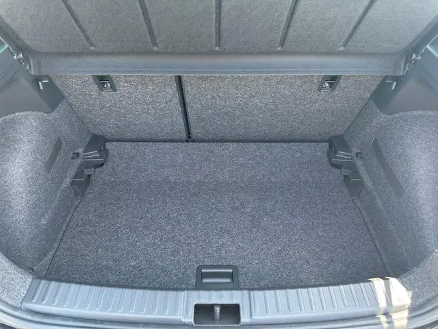 Seat Ibiza view 8