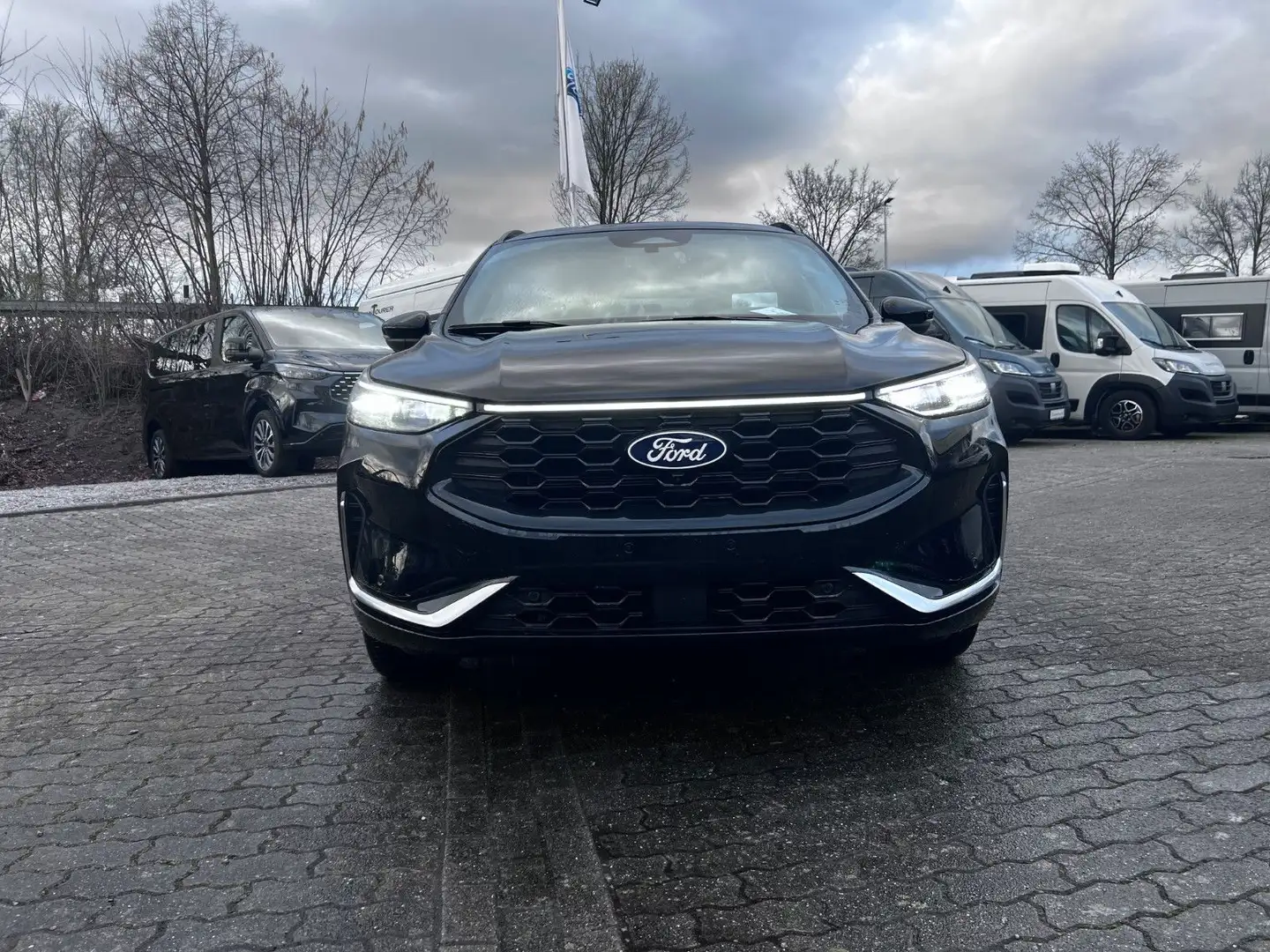Ford Kuga PHEV ST-Line X Autom. ACC 360° Panoramadach Noir - 2