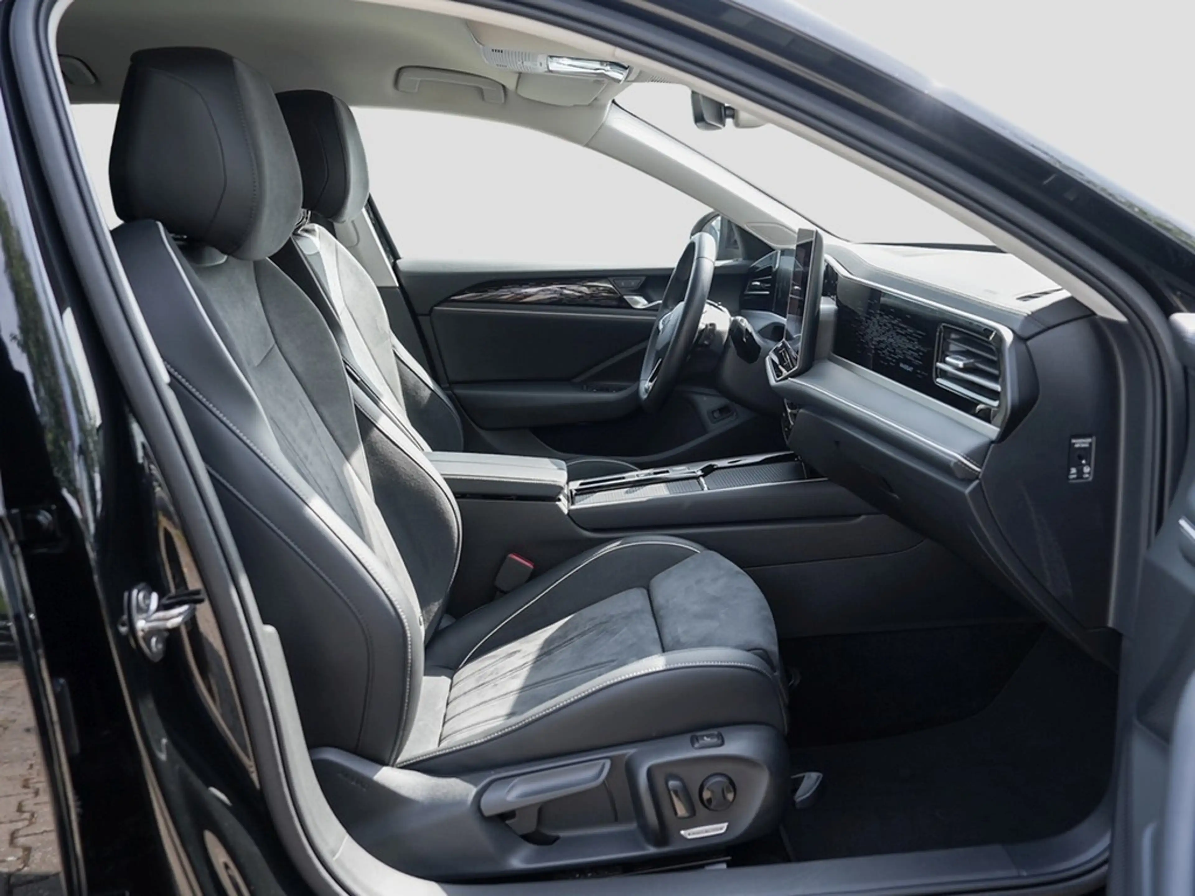 Volkswagen Passat Variant 2.0 TDI DSG Elegance *IQ-Drive*AHK*Head-up*DCC-... — photo 7