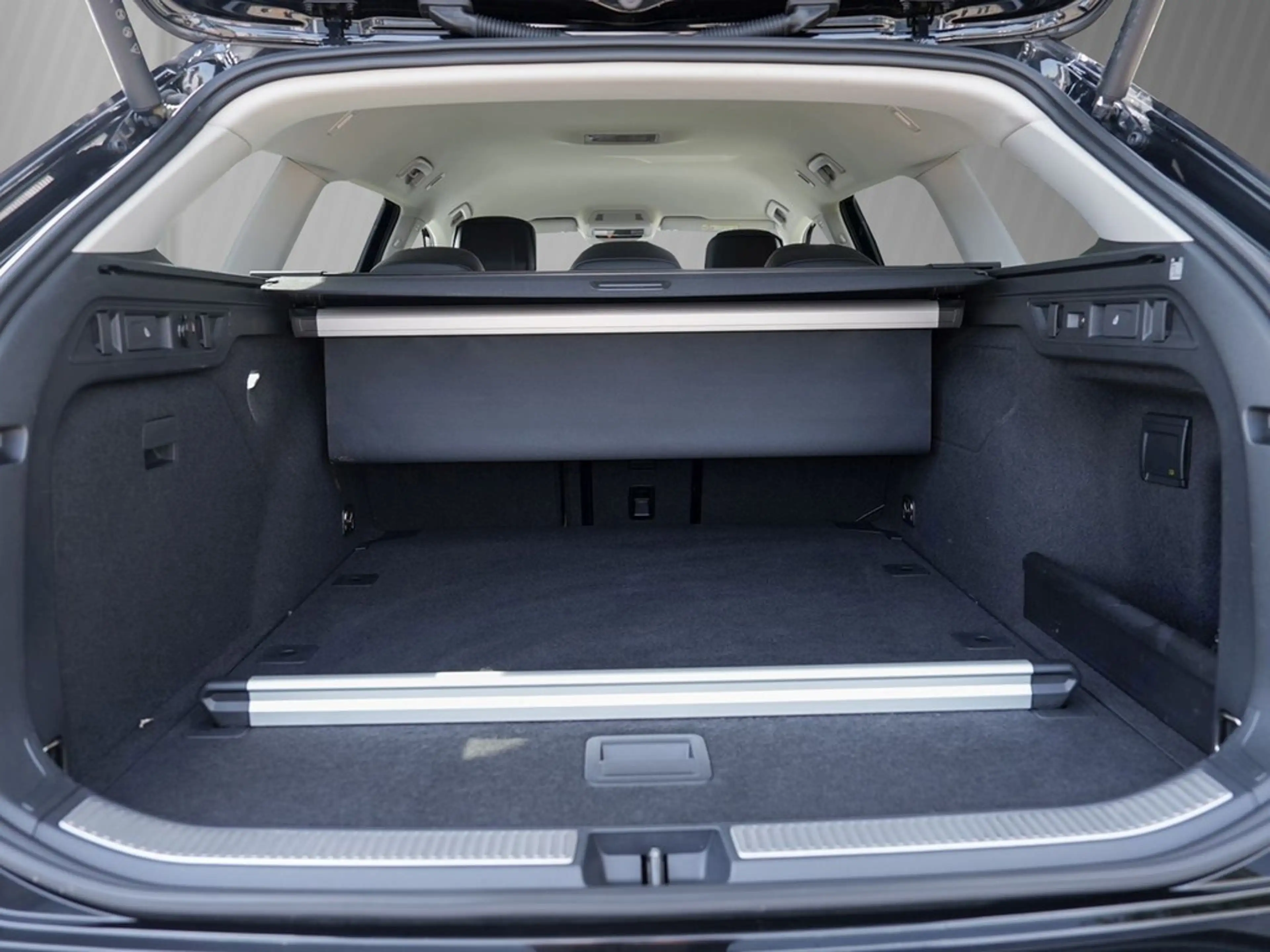 Volkswagen Passat Variant 2.0 TDI DSG Elegance *IQ-Drive*AHK*Head-up*DCC-... — photo 6