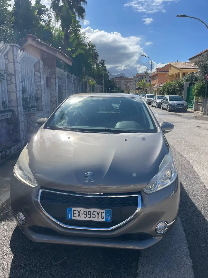 Peugeot 208 allure - 1