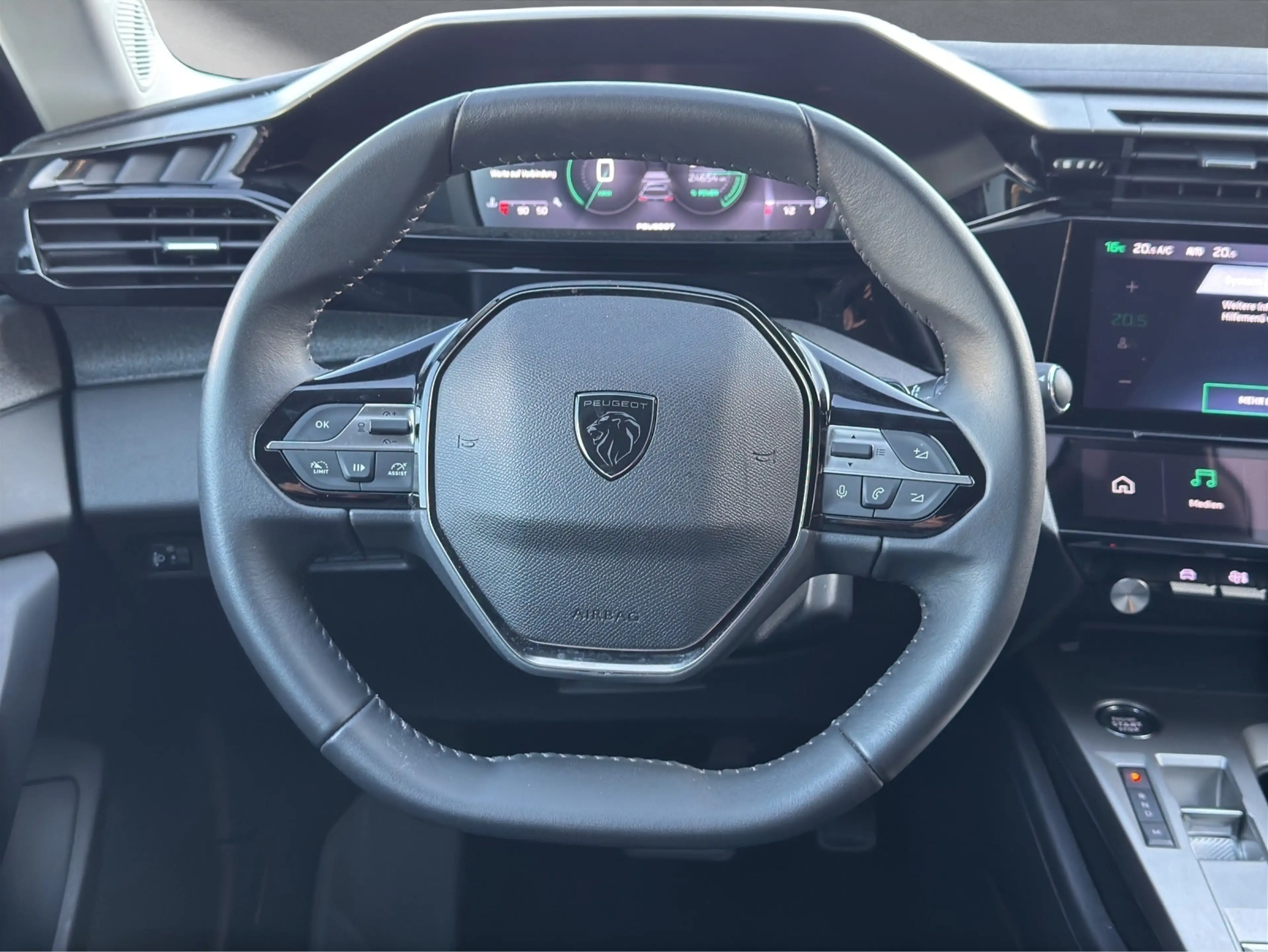 Peugeot 308 SW Hybrid Allure — photo 10