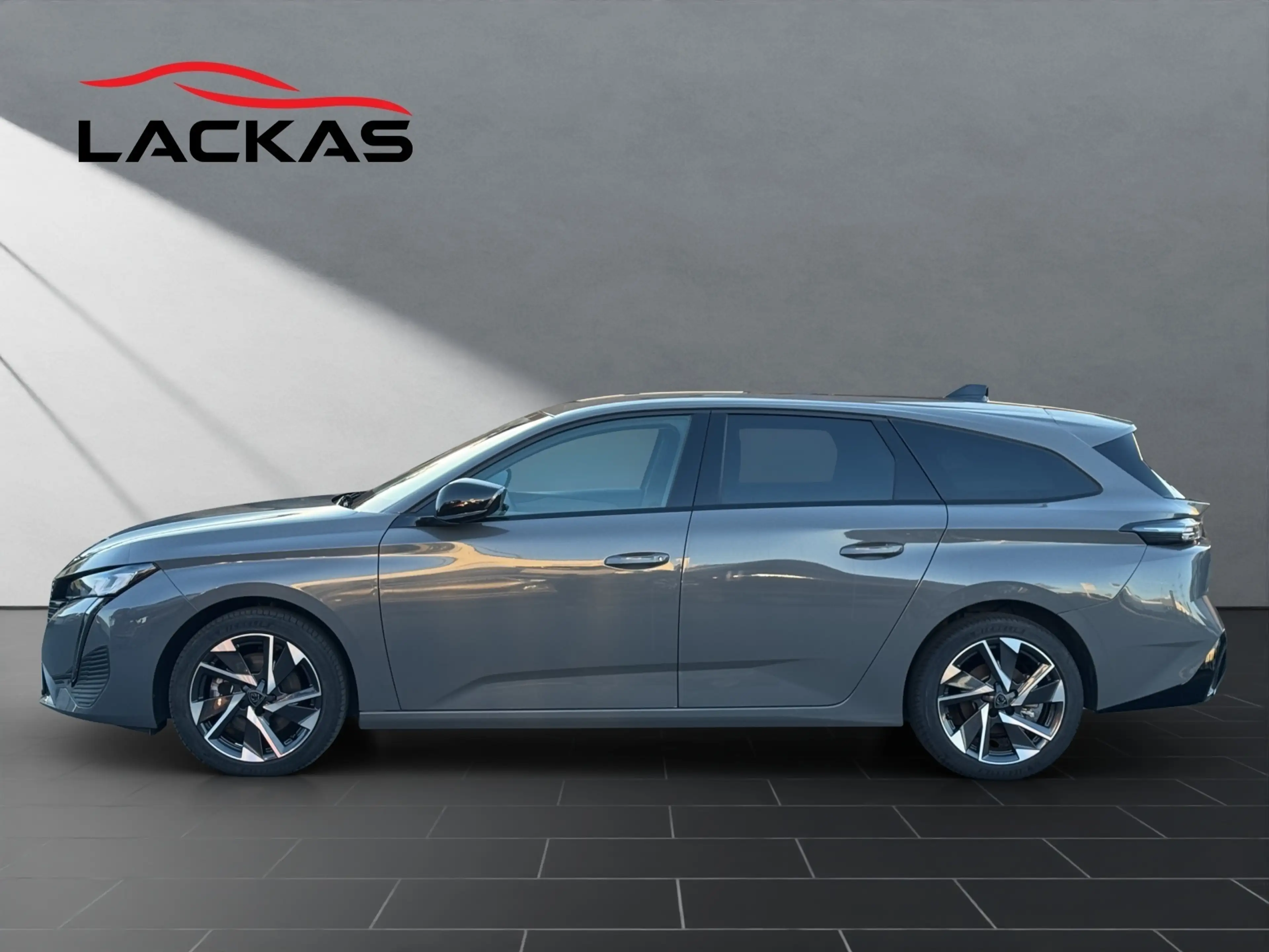 Peugeot 308 SW Hybrid Allure — photo 2