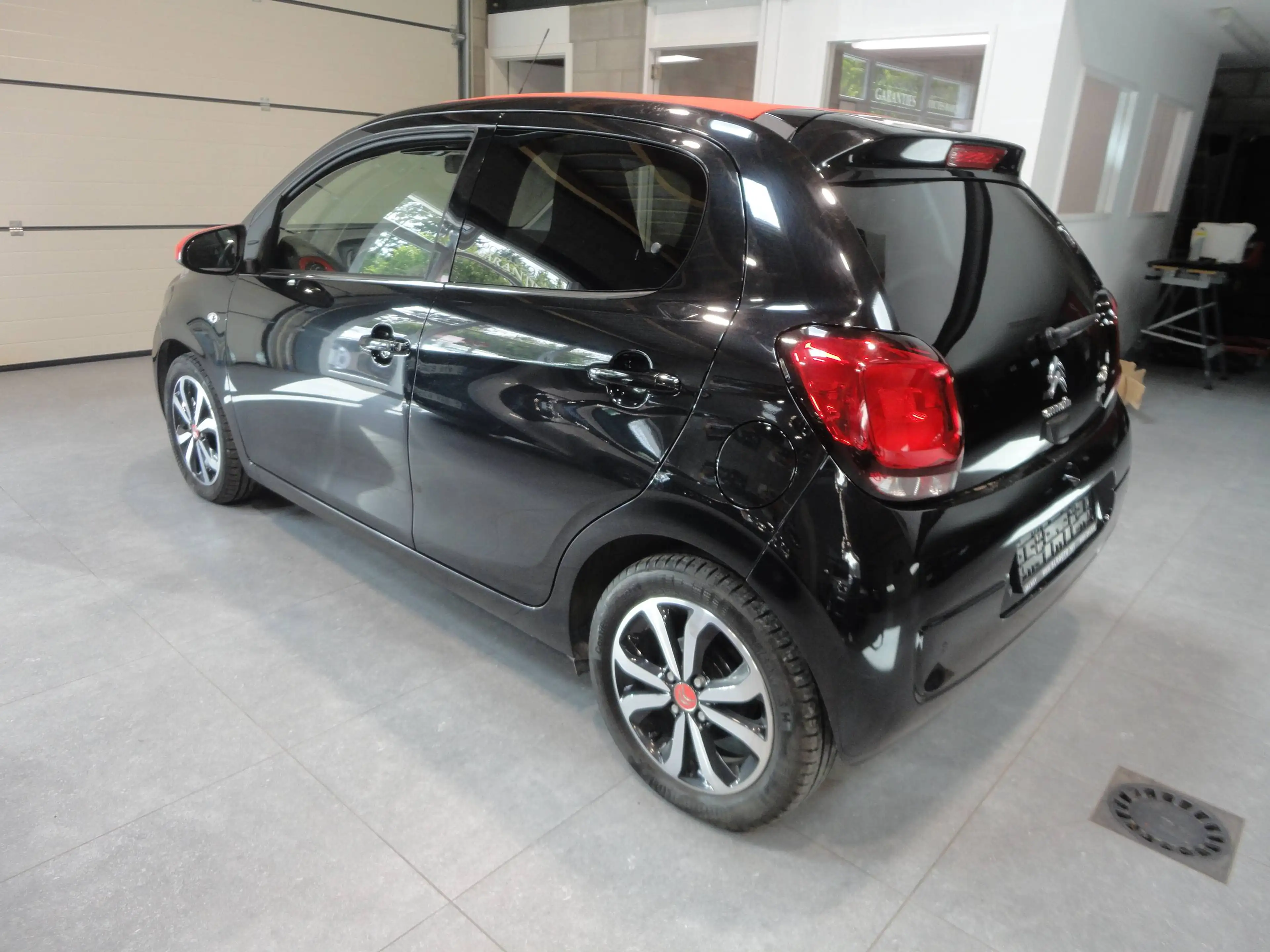Citroen C1 C1 1.0 VTi Airscape Feel Edition Sailor ETG — photo 6