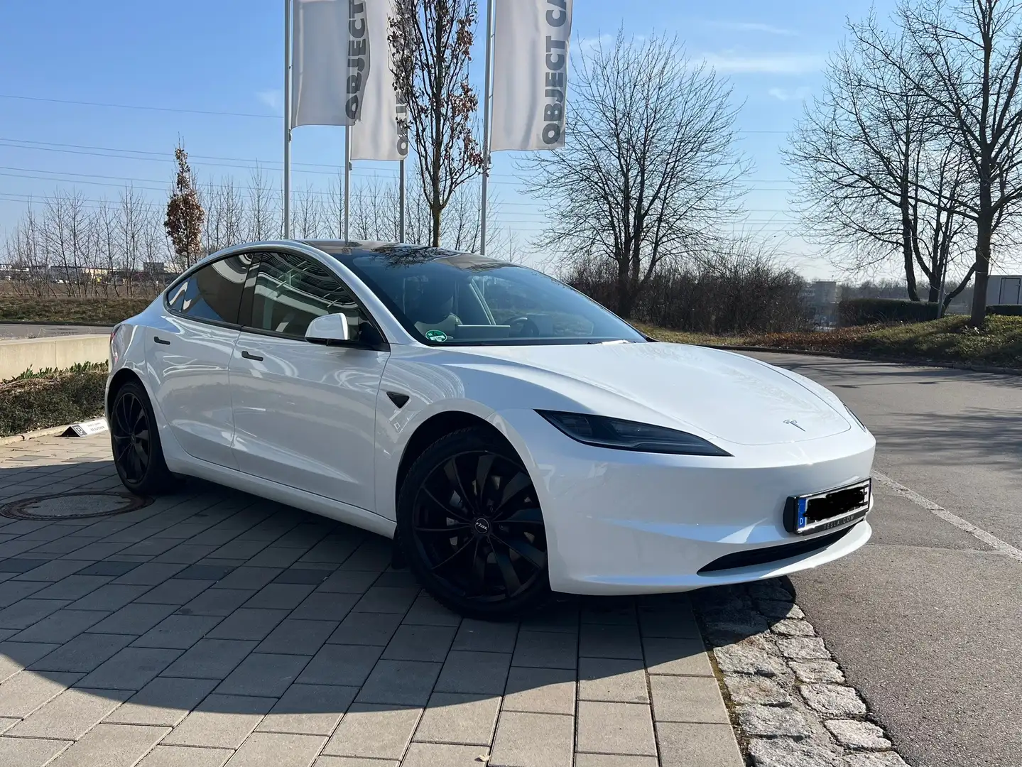 Tesla Model 3 Highland weiß/schwarz - 2