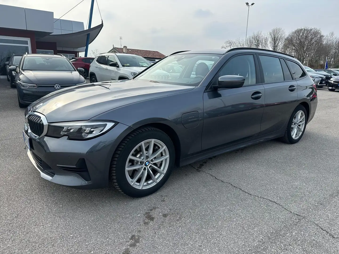 BMW 330 330e Touring Business PELLE/TETTO auto - GD951TM Grigio - 2