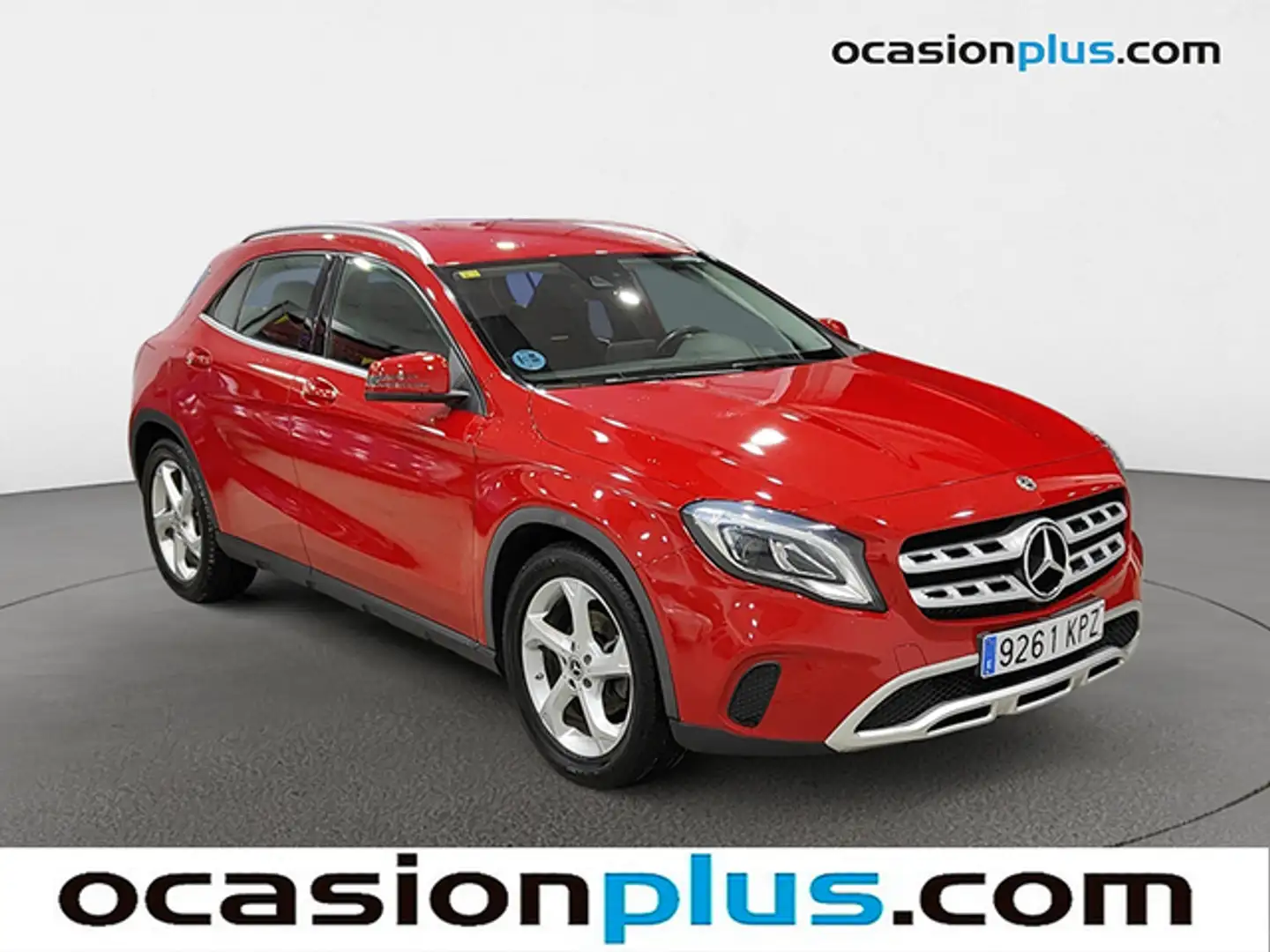 Mercedes-Benz GLA 180 7G-DCT Rot - 2