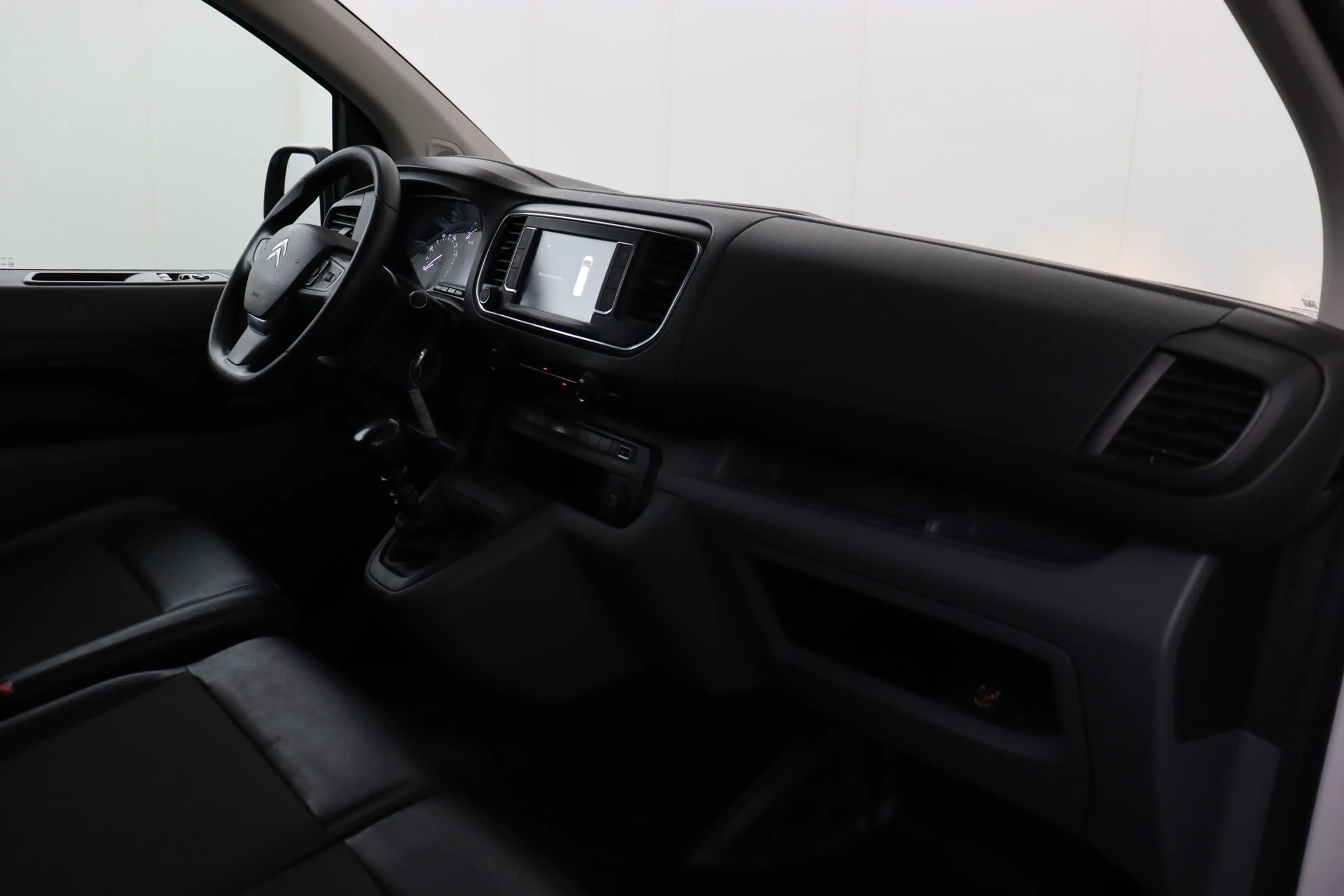 Citroen Jumpy 2.0 BLUEHDI +GPS + CARPLAY + CAMERA + PDC + CRUISE — photo 11
