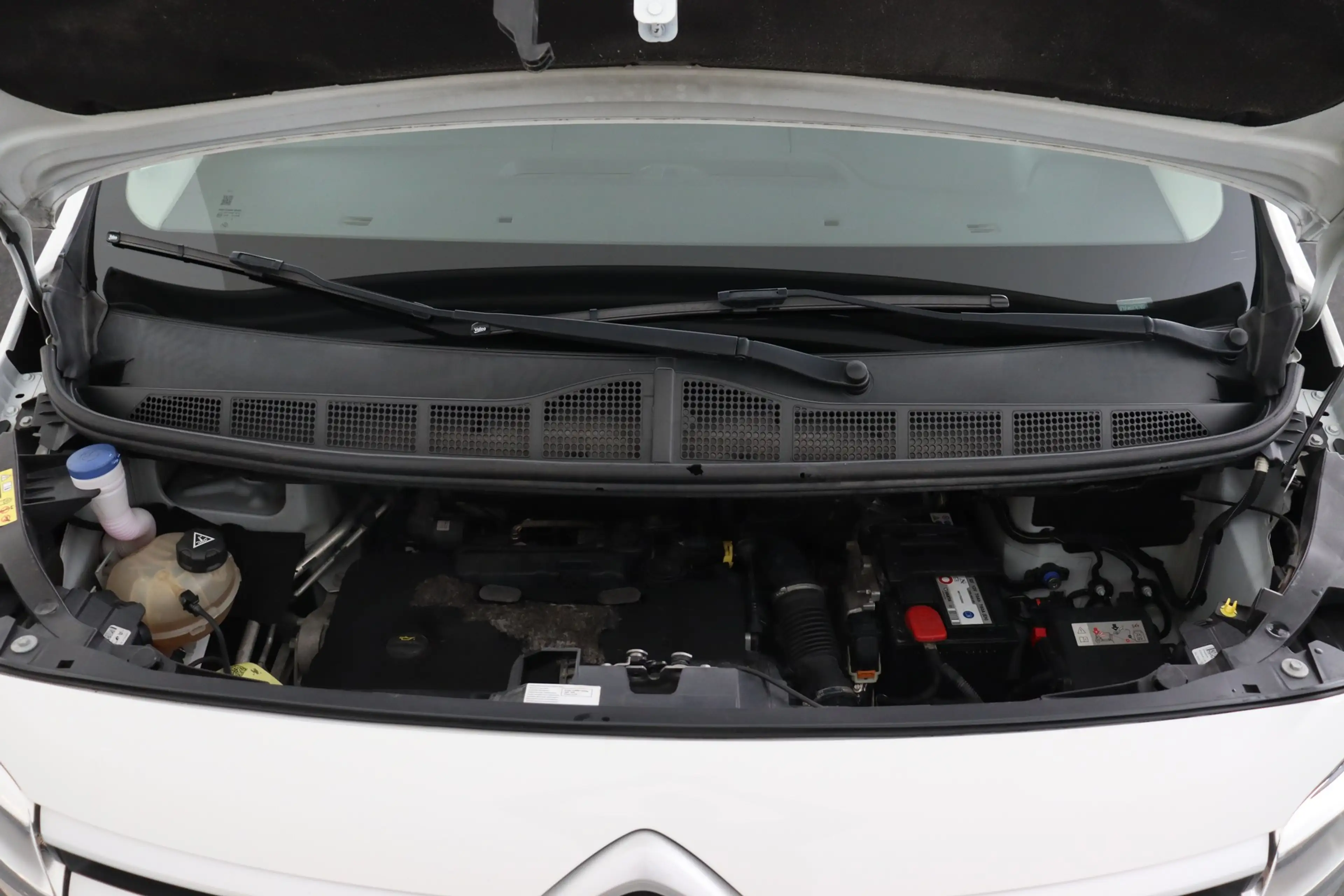 Citroen Jumpy 2.0 BLUEHDI +GPS + CARPLAY + CAMERA + PDC + CRUISE — photo 14