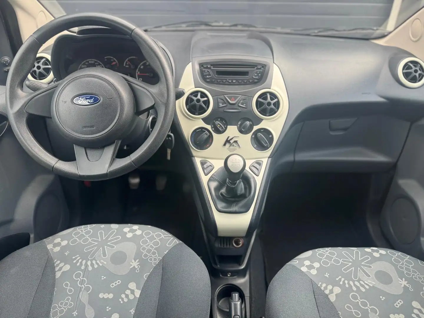 Ford Ka/Ka+ 1.2 Cool&Sound AIRCO| EL.RAMEN| AUX| NAP| APK Grau - 2
