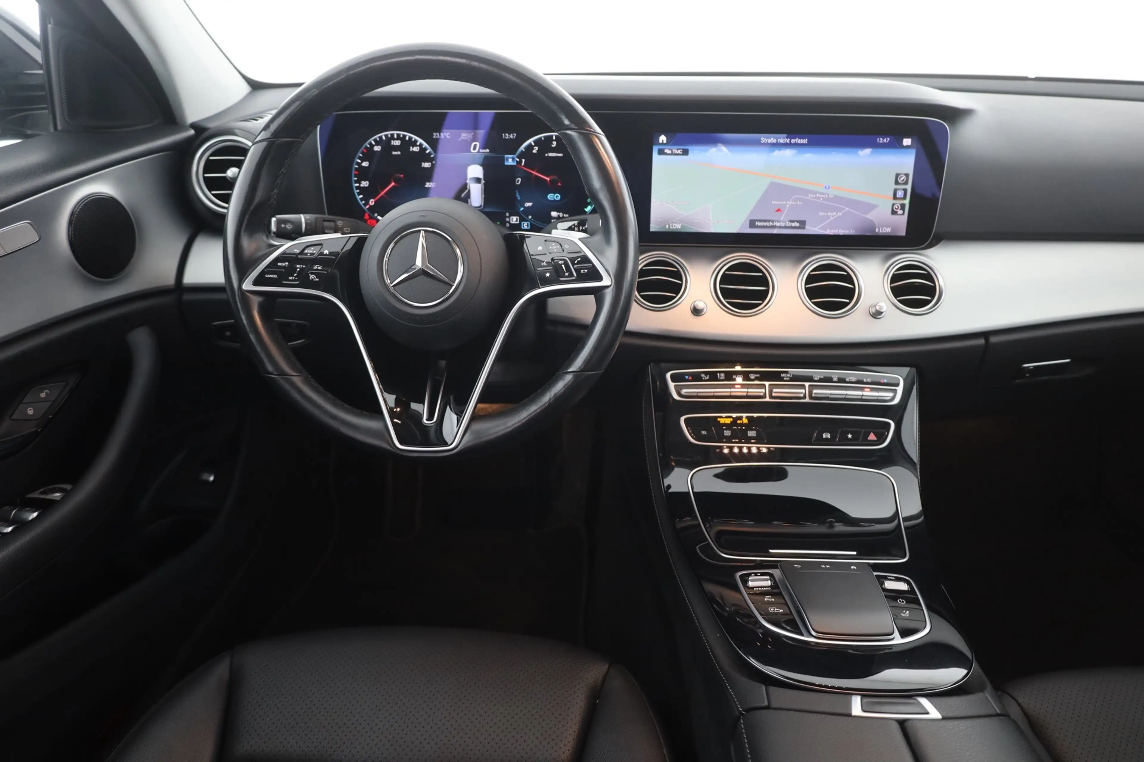 Mercedes-Benz E 300 E300 de T 9G-Tronic LED Navi Sitzheizung Kamera — photo 10