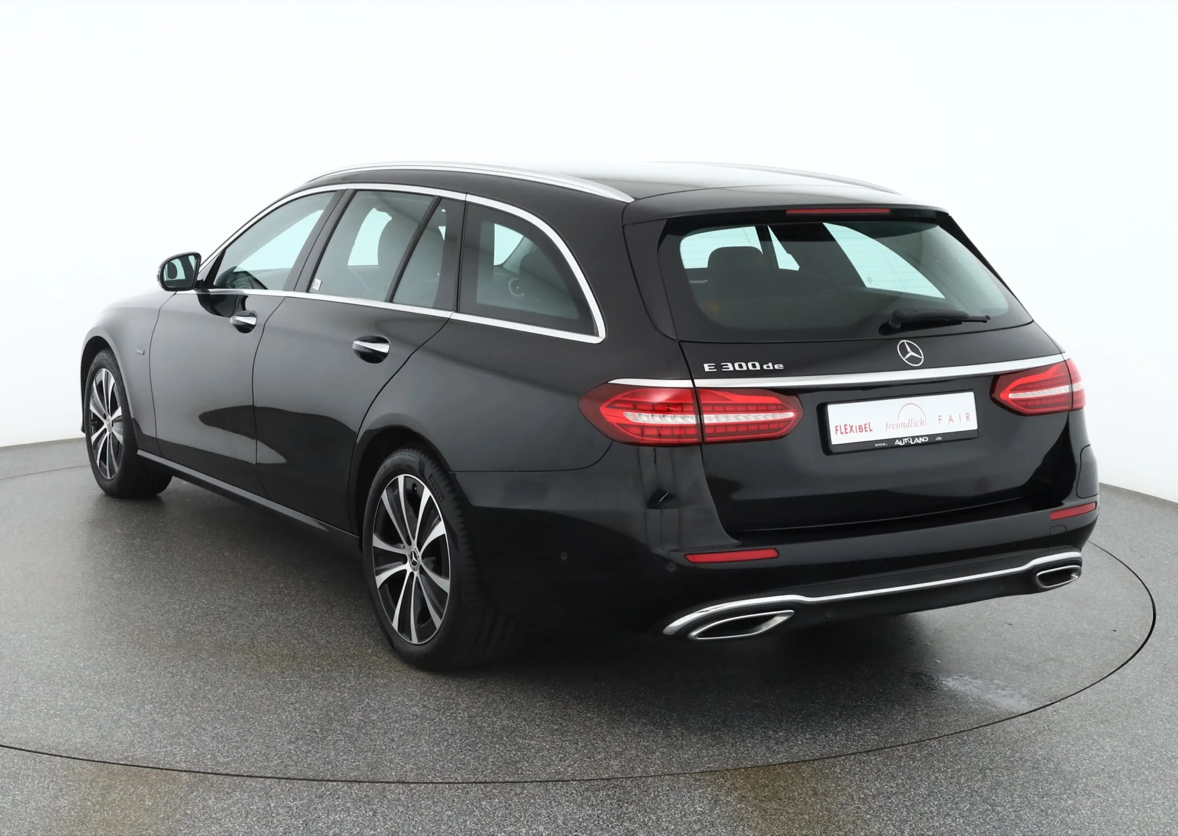 Mercedes-Benz E 300 E300 de T 9G-Tronic LED Navi Sitzheizung Kamera — photo 3