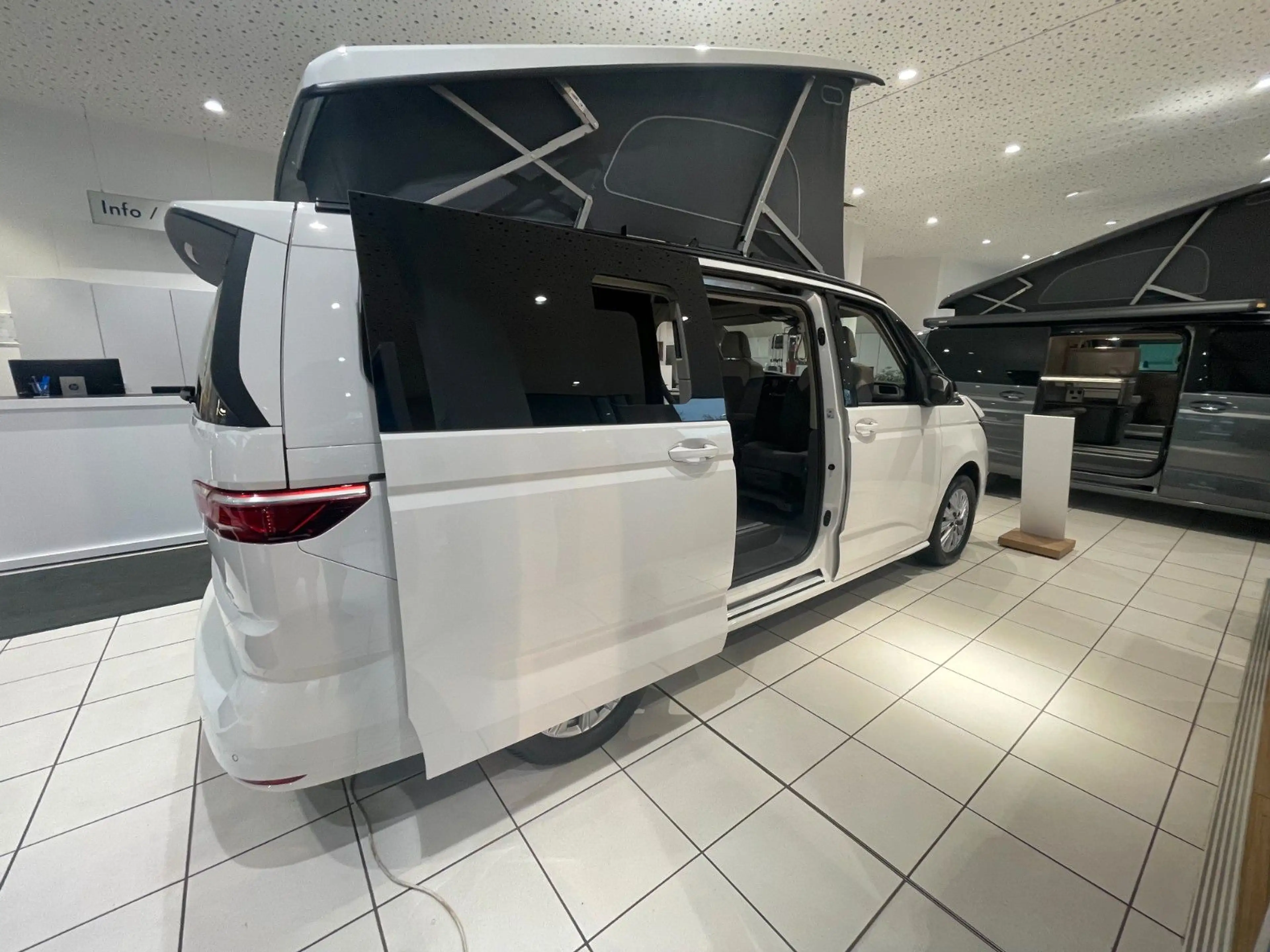 Volkswagen T7 California Ocean DCC Head Up AHK el.Türen — photo 11