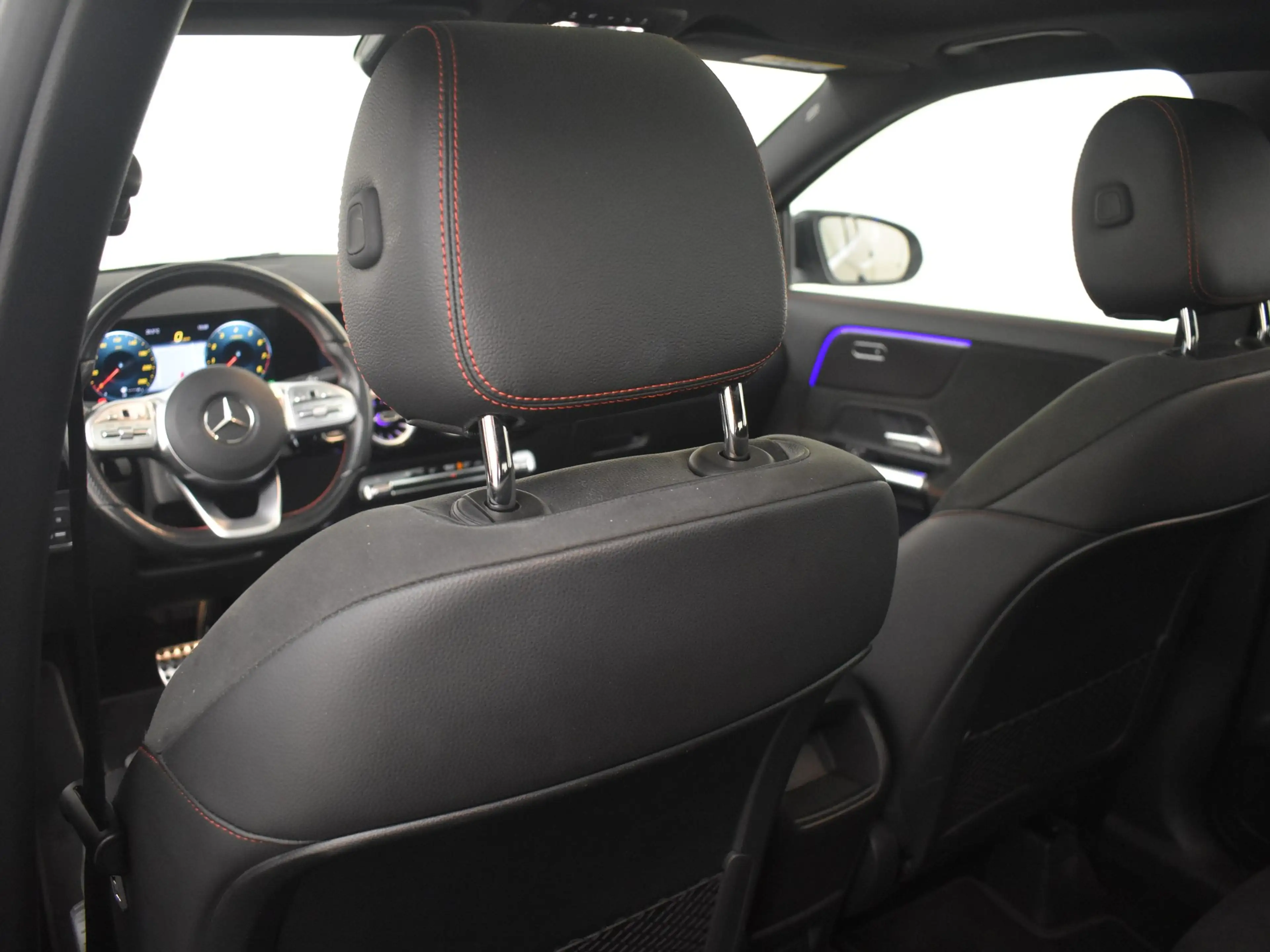 Mercedes-Benz GLA 250 4MATIC AMG Line l Pano Dak l Leder/Alcantara l Tre — photo 8