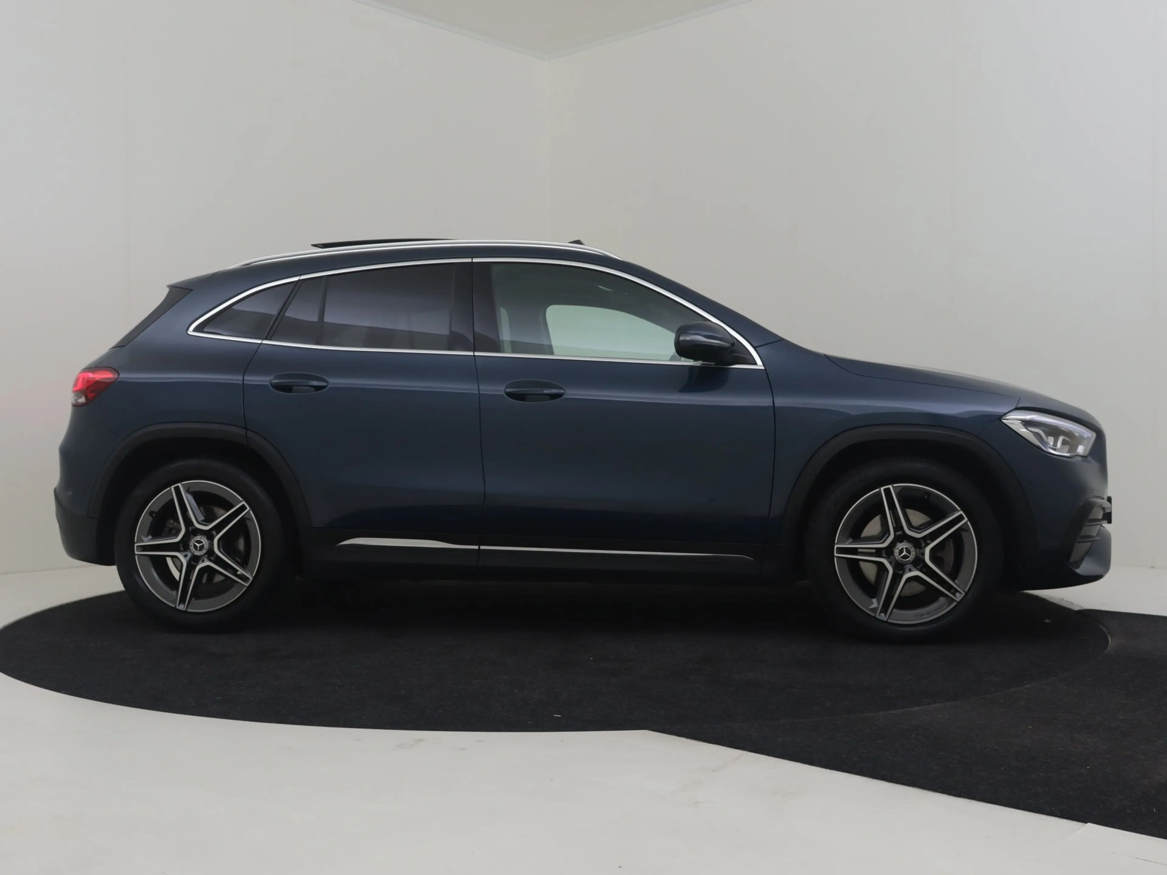 Mercedes-Benz GLA 250 4MATIC AMG Line l Pano Dak l Leder/Alcantara l Tre — photo 12