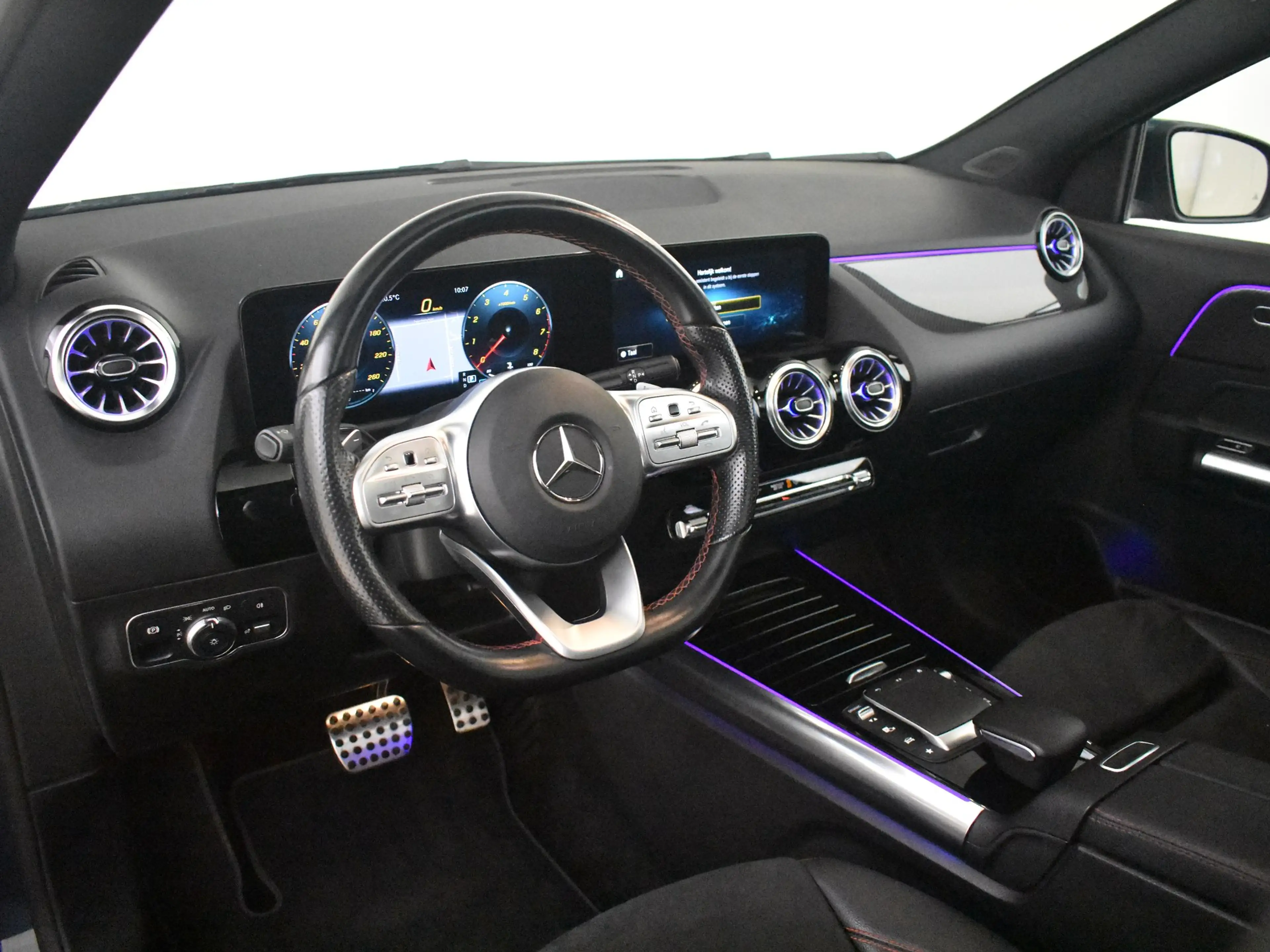 Mercedes-Benz GLA 250 4MATIC AMG Line l Pano Dak l Leder/Alcantara l Tre — photo 4