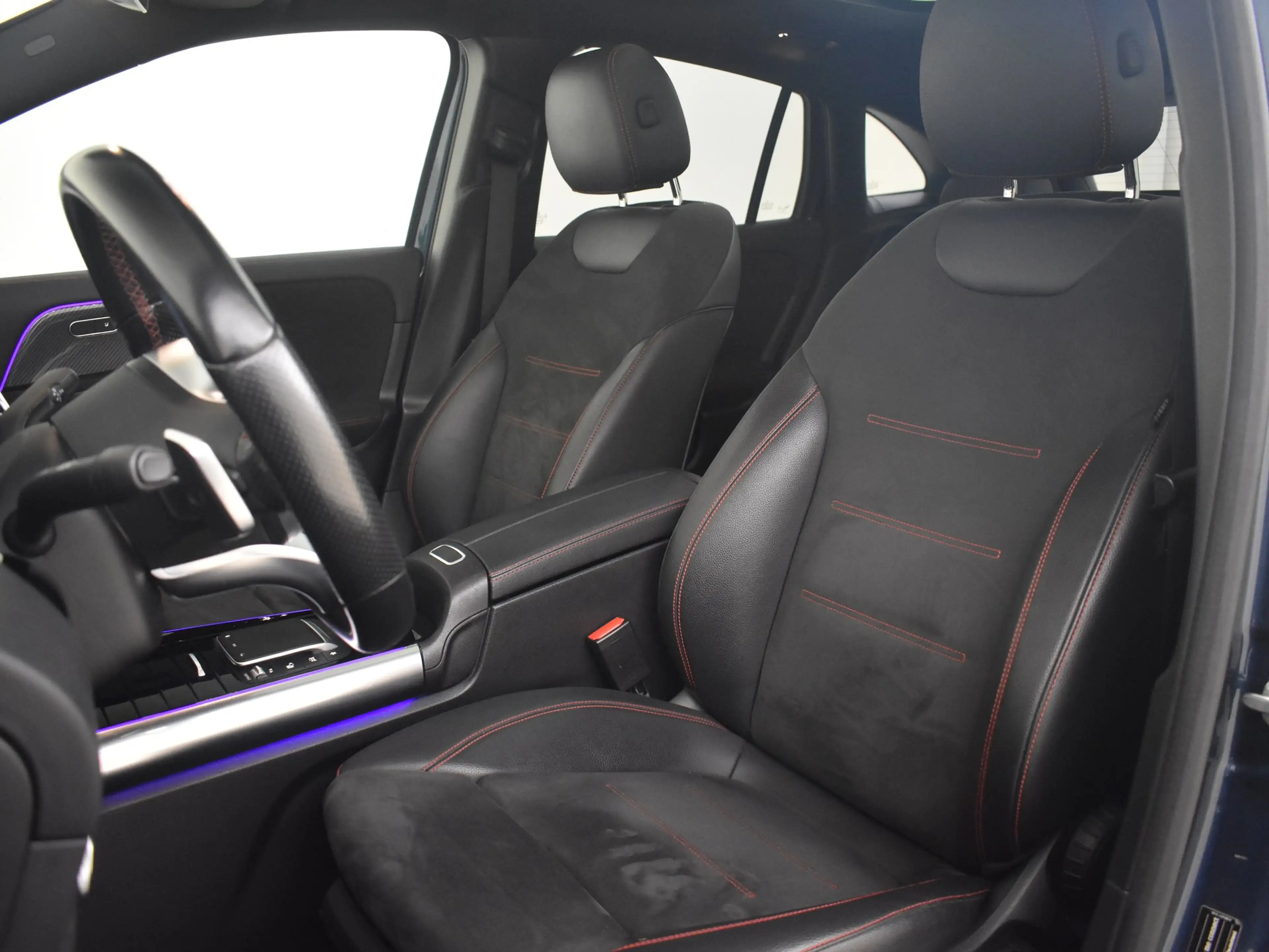 Mercedes-Benz GLA 250 4MATIC AMG Line l Pano Dak l Leder/Alcantara l Tre — photo 7
