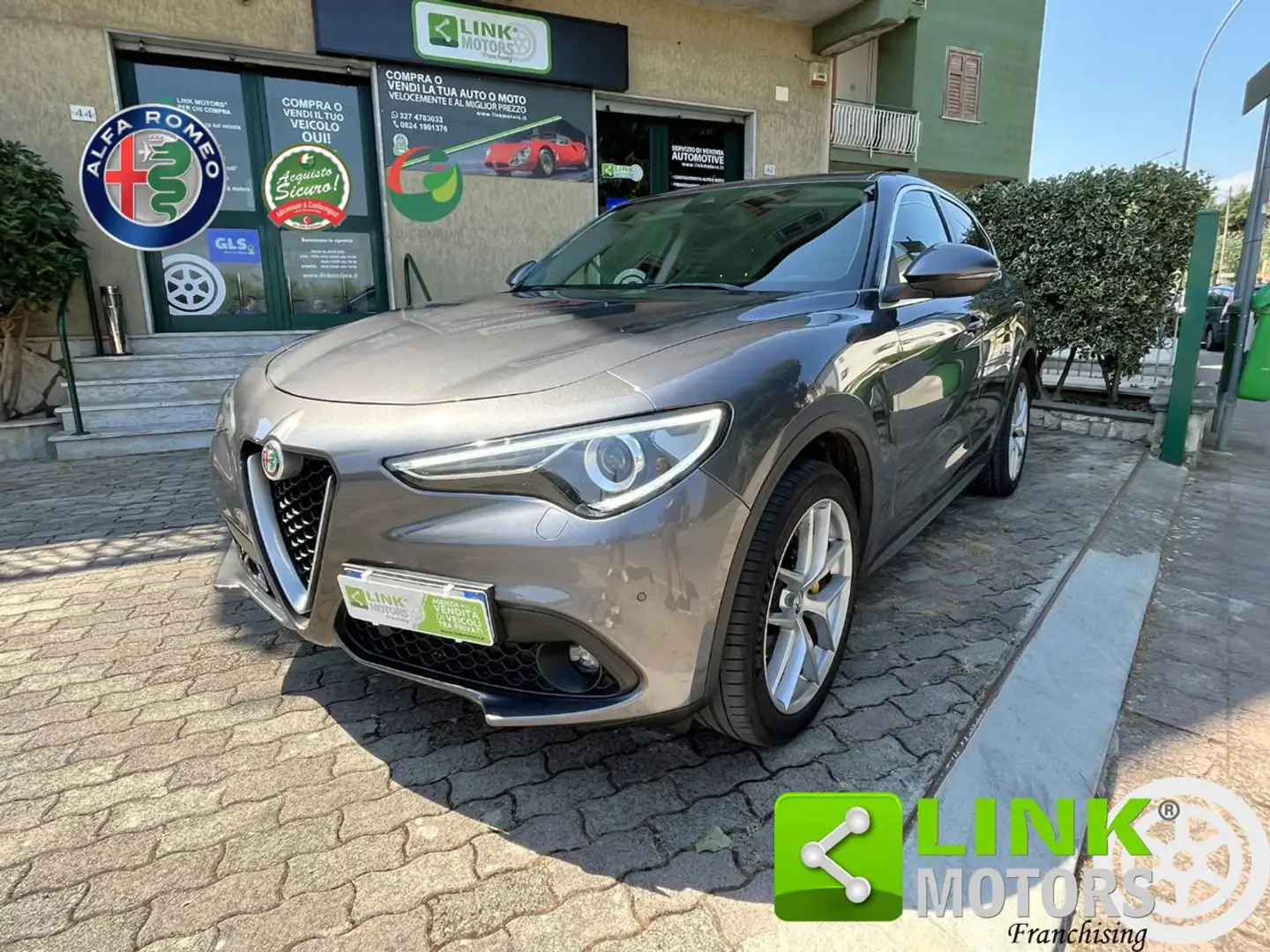 Alfa Romeo Stelvio 2.2 Turbodiesel 210 CV AT8 Q4 Executive Grigio - 1