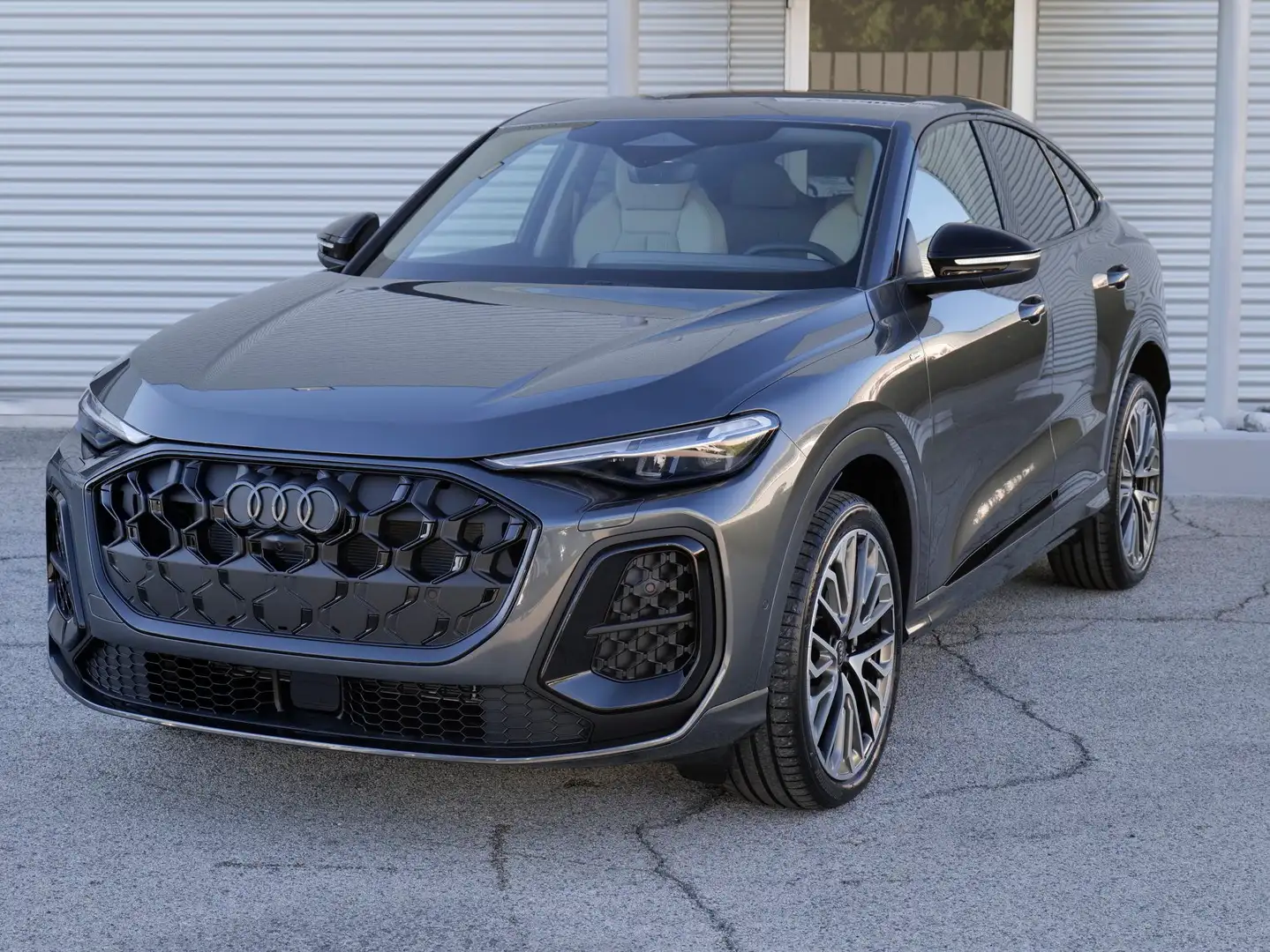 Audi Q5 NEW 2.0 Tdi Quattro 204cv S-tronic S.line edition Grigio - 1