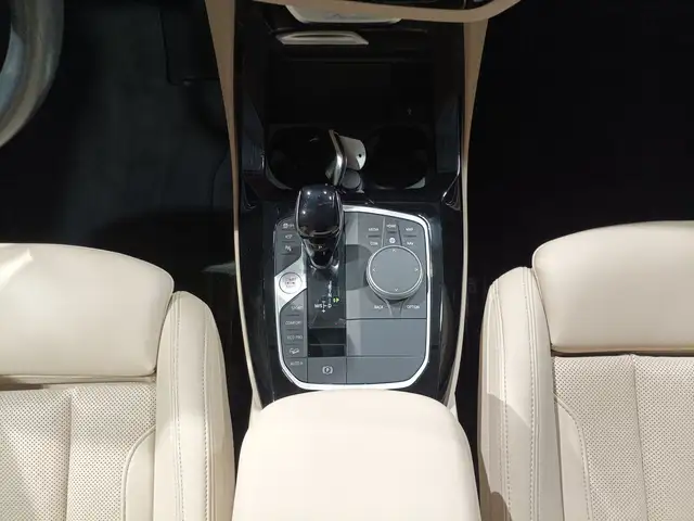 BMW X3 view 13