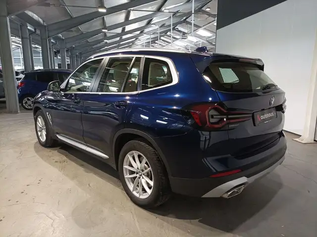 BMW X3 view 4