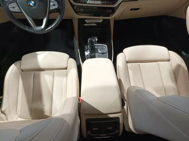 BMW X3 view 14
